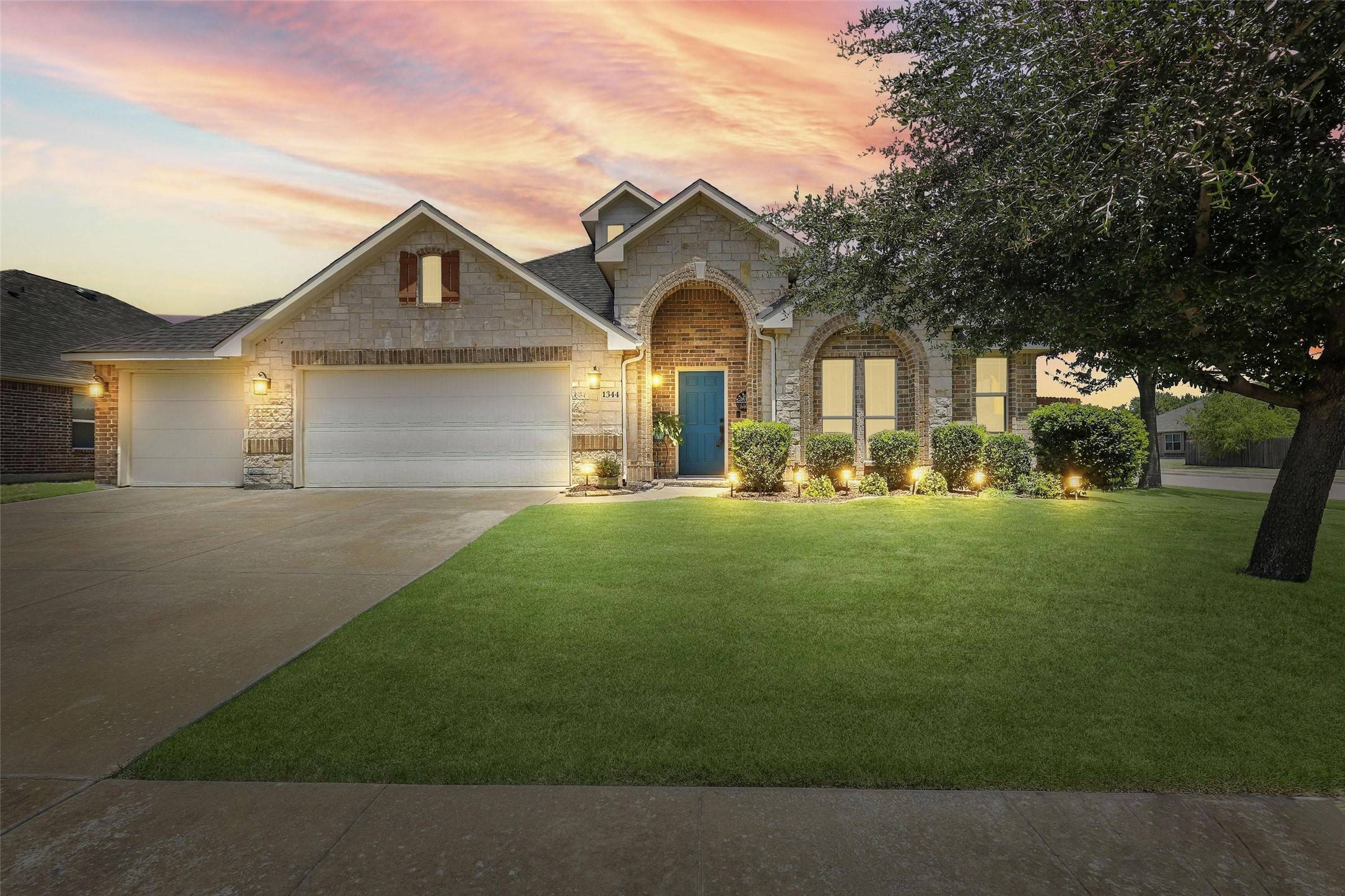 Burleson, TX 76028,1344 Hearthstone DR