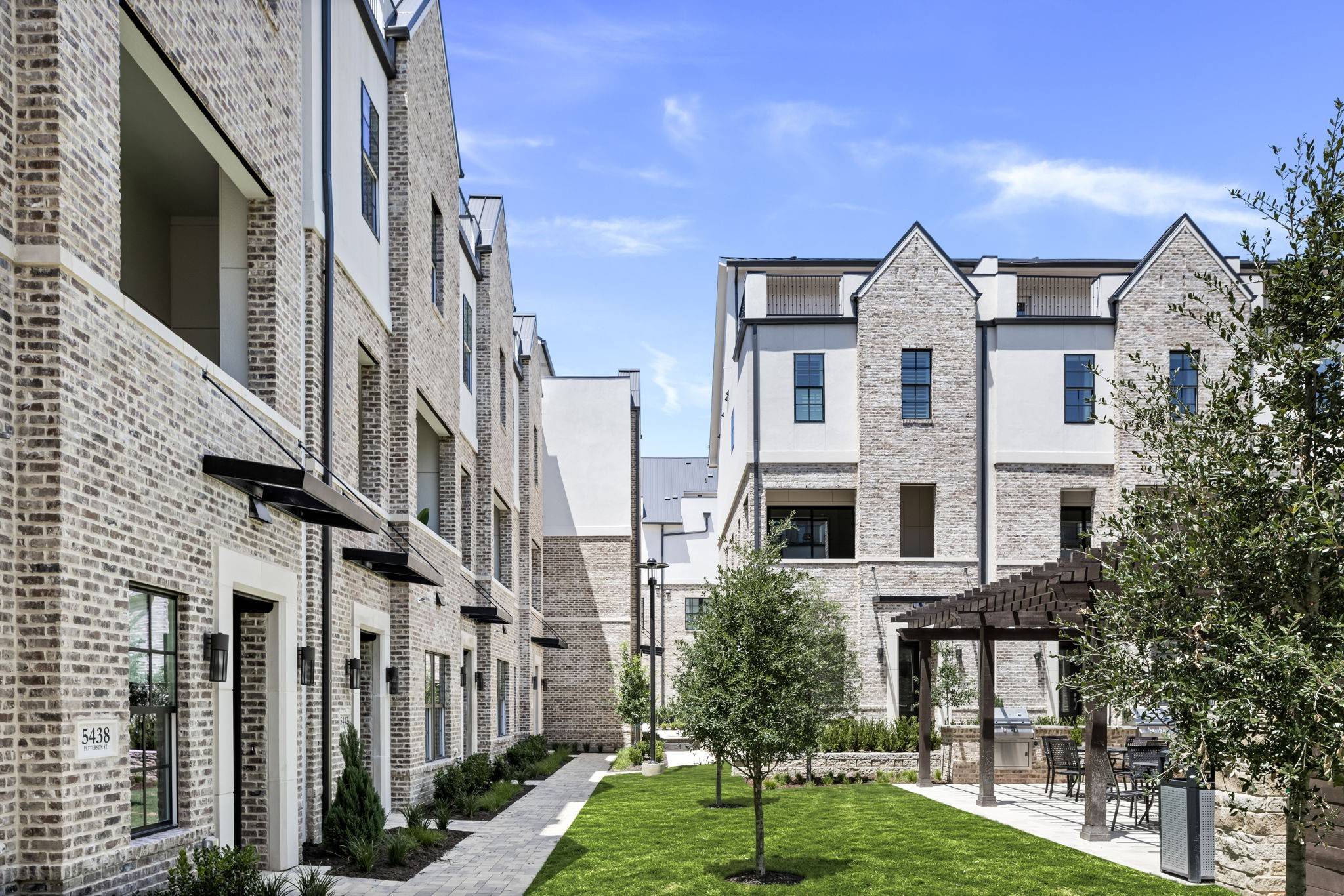 Irving, TX 75039,5454 Patterson ST