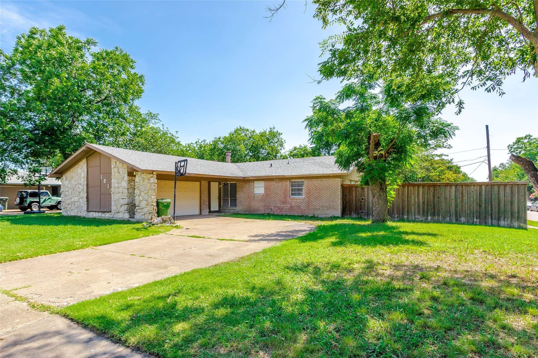 Garland, TX 75042,1018 Vegas DR