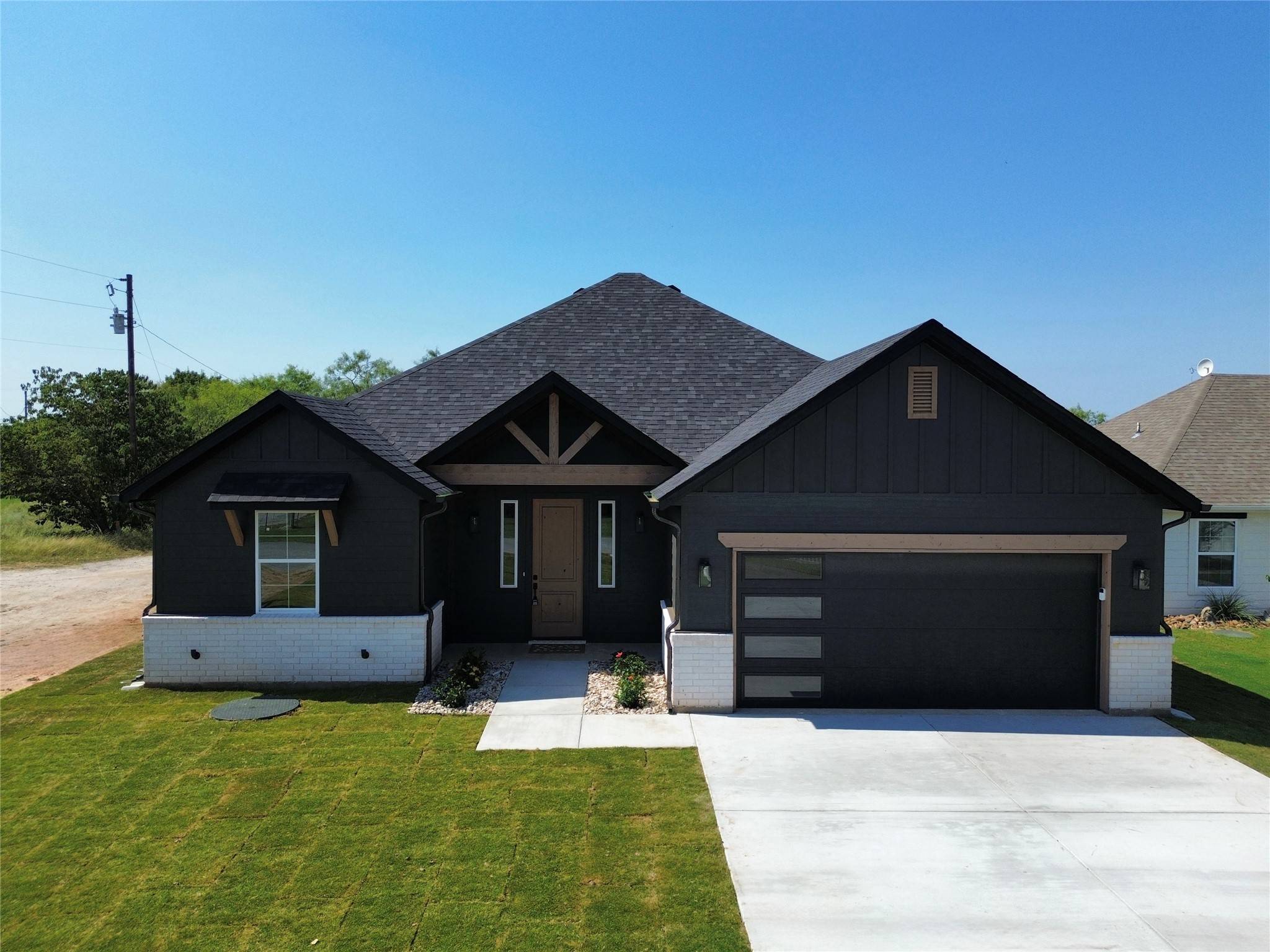Granbury, TX 76048,2412 Creek DR