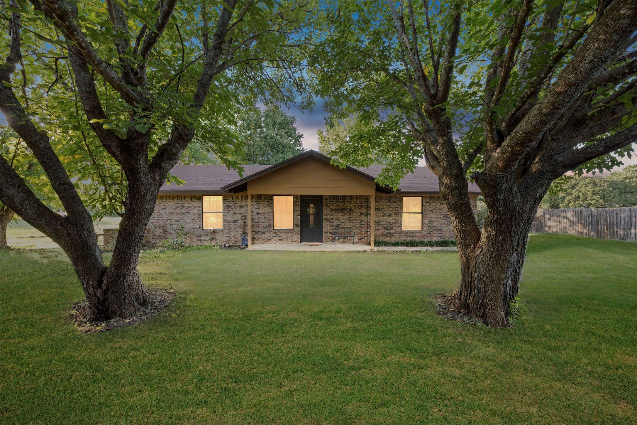 Rio Vista, TX 76093,1221 County Road 1107