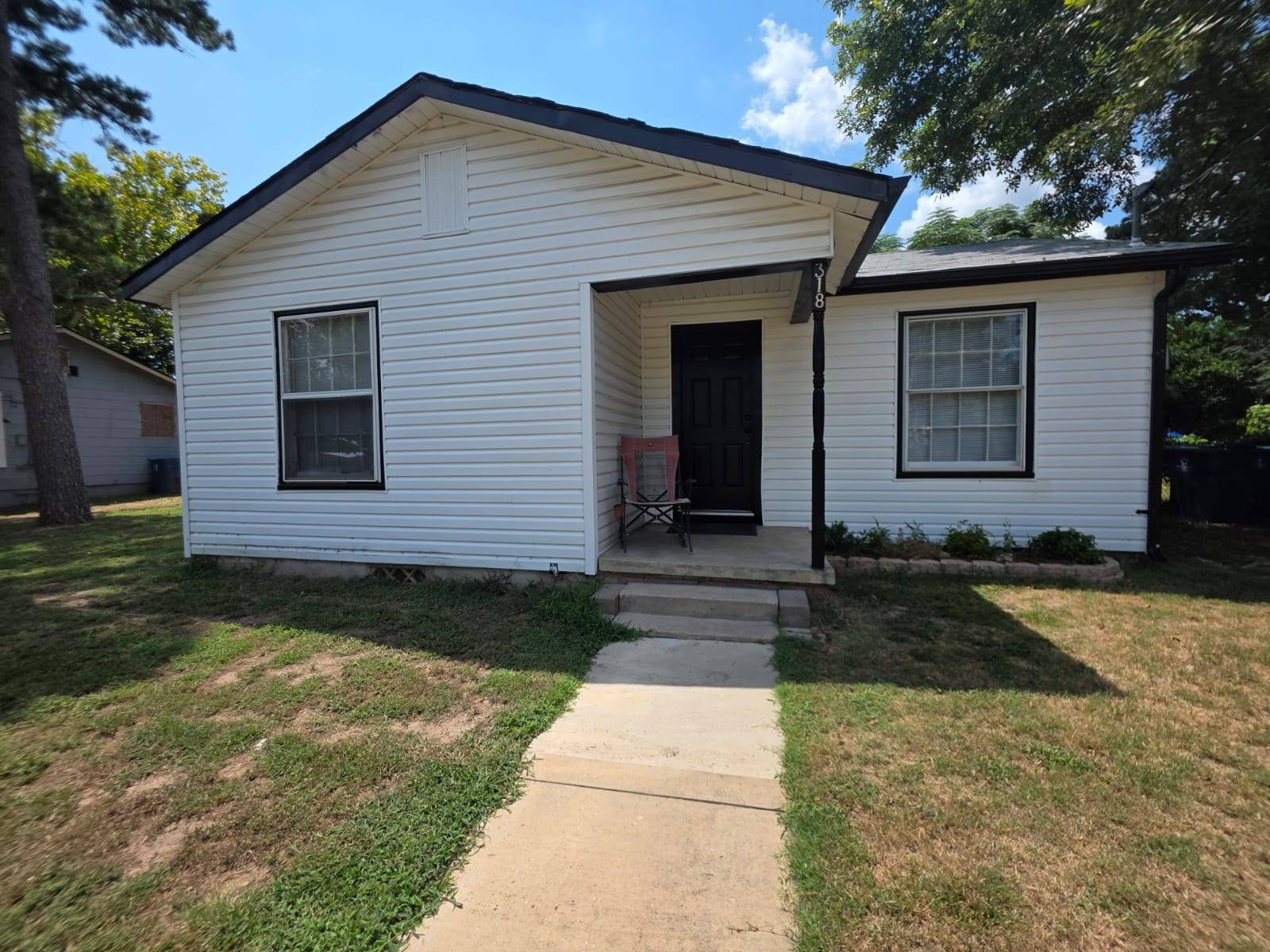 Athens, TX 75751,318 Dean ST