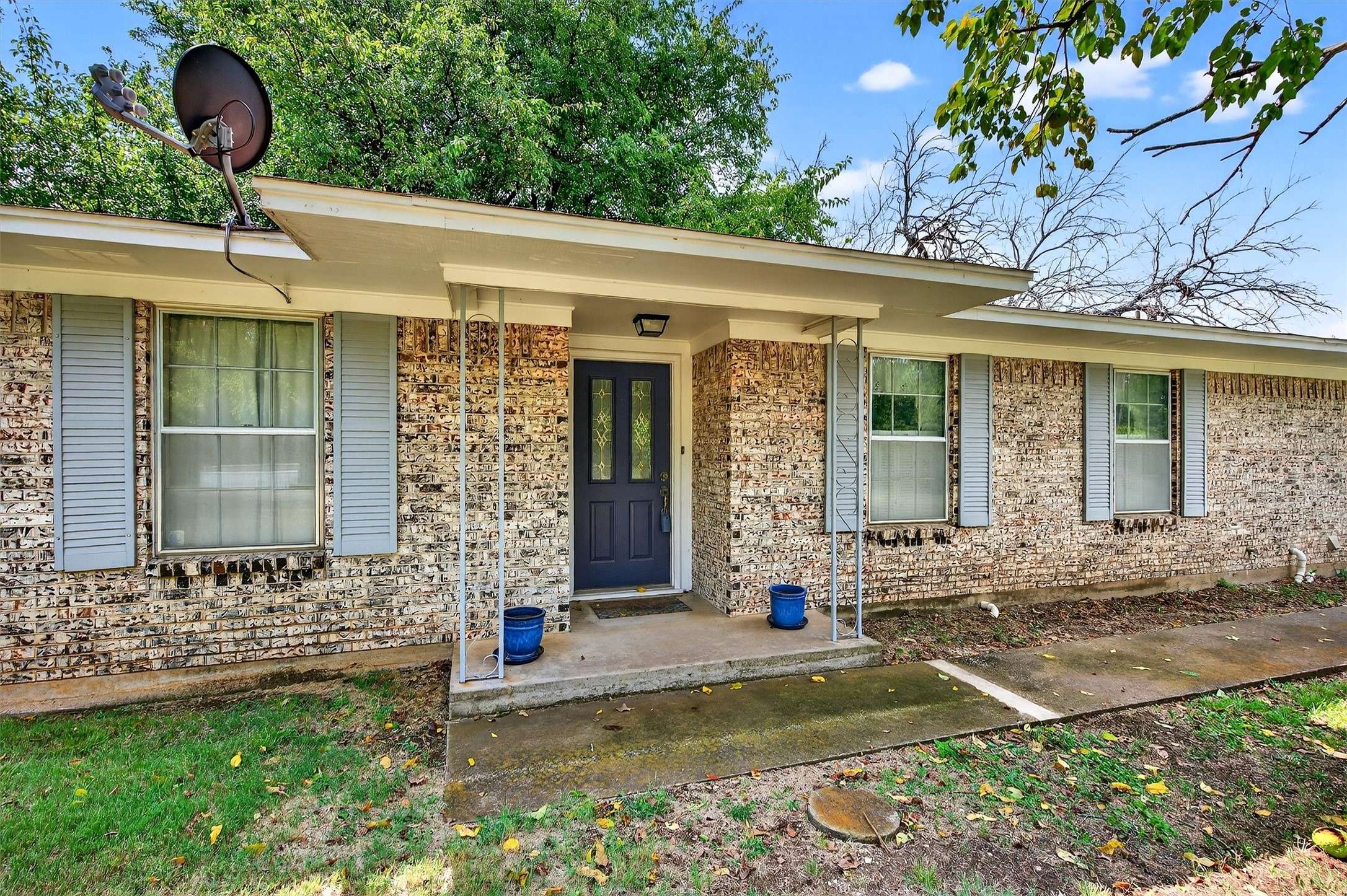Tom Bean, TX 75489,311 N Britton RD