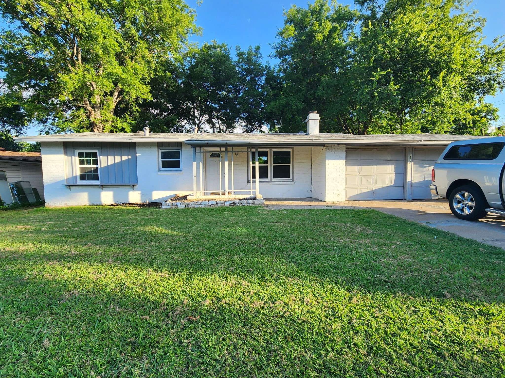 Arlington, TX 76010,2206 Huntington DR