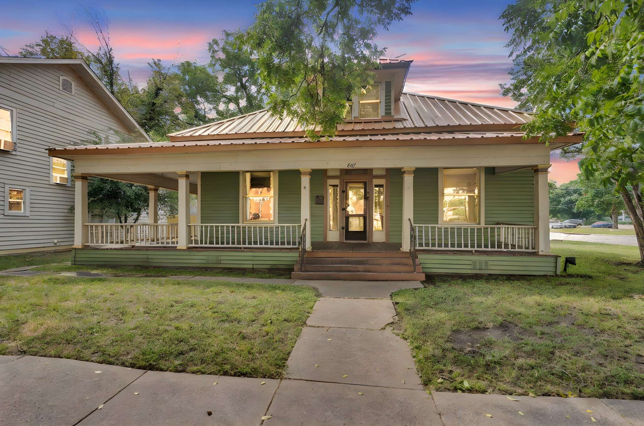 Ennis, TX 75119,607 W Brown ST