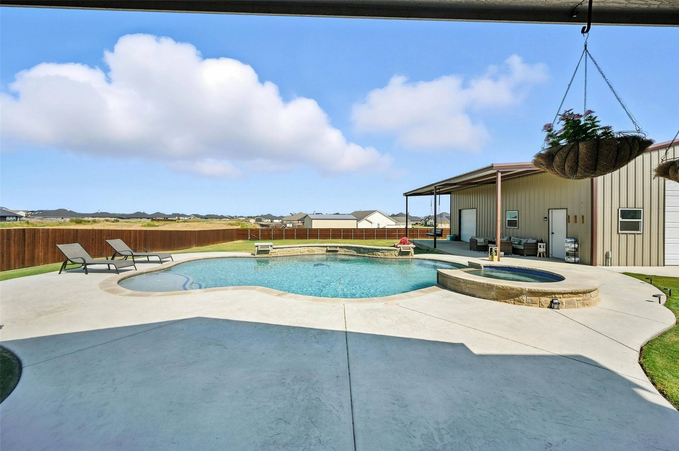 Rhome, TX 76078,136 Meadow Vista DR