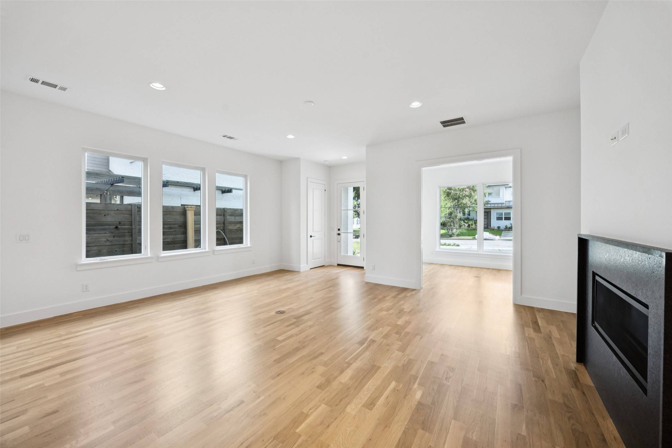 Dallas, TX 75206,5638 Winton ST
