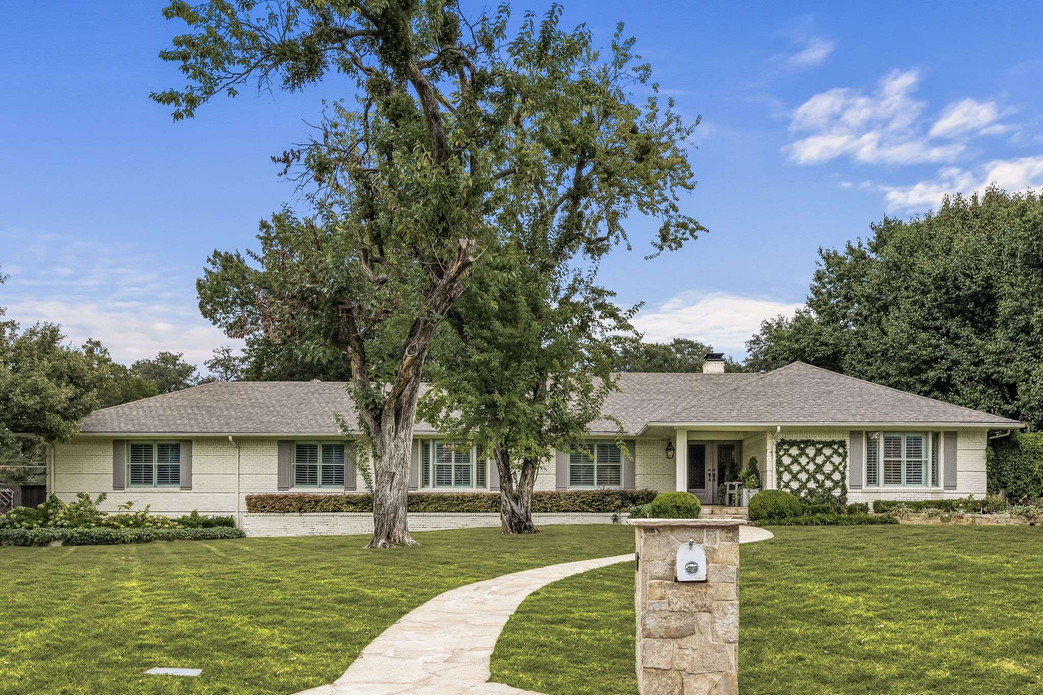 Dallas, TX 75240,7239 Elmridge DR