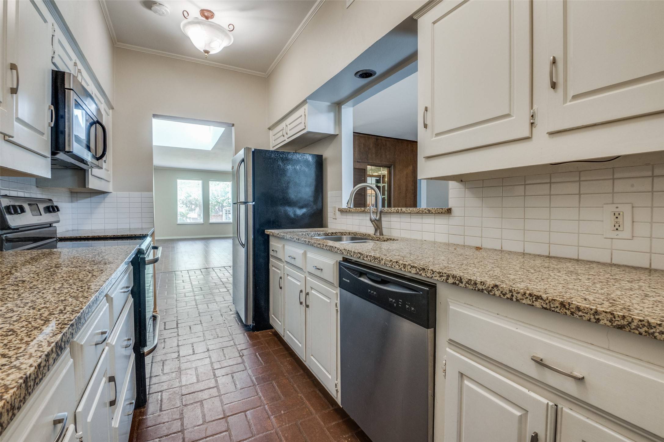 Dallas, TX 75230,7434 Wellcrest DR