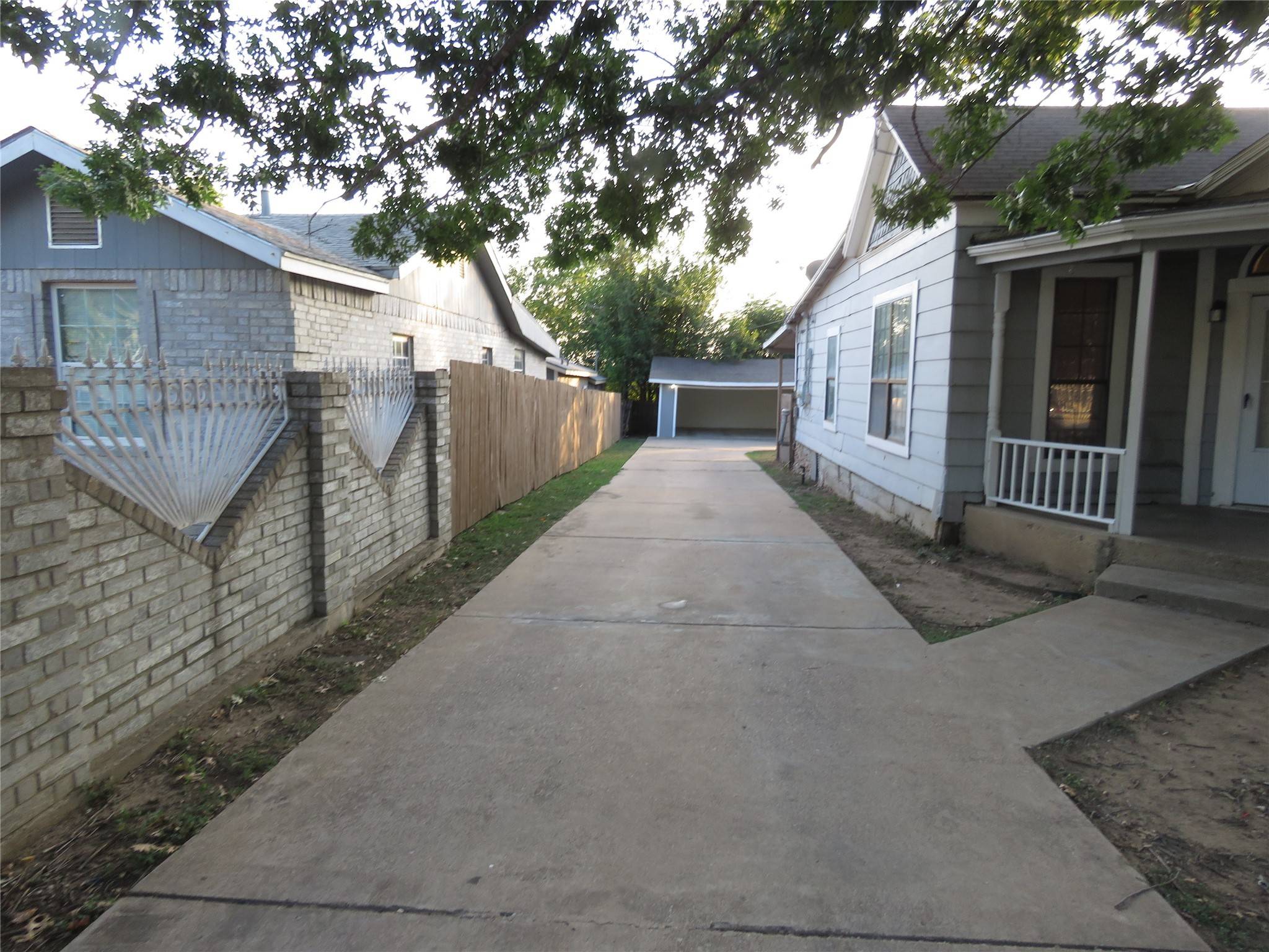 Fort Worth, TX 76106,2707 24th ST