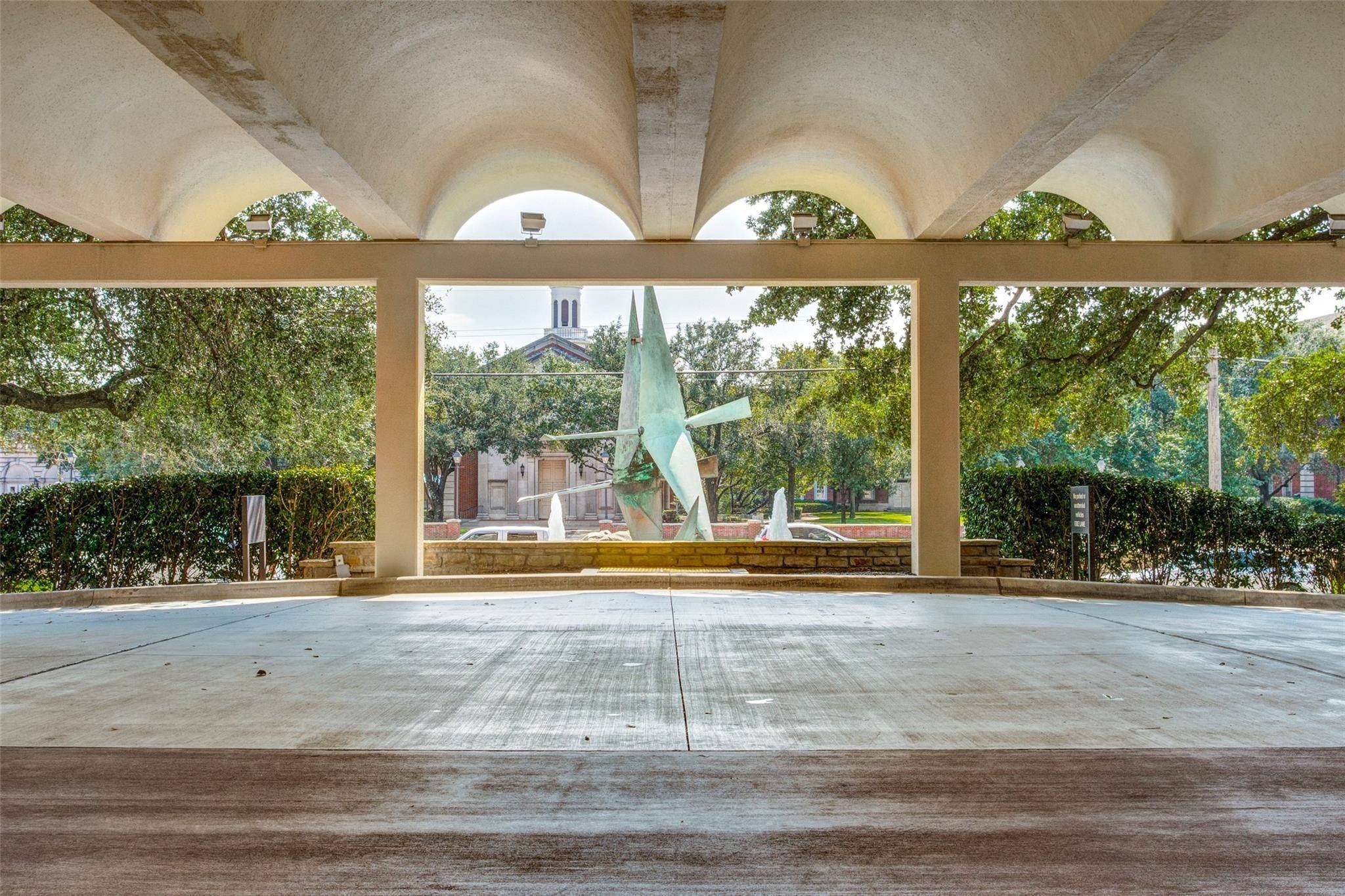 Dallas, TX 75225,6211 W Northwest HWY #G514