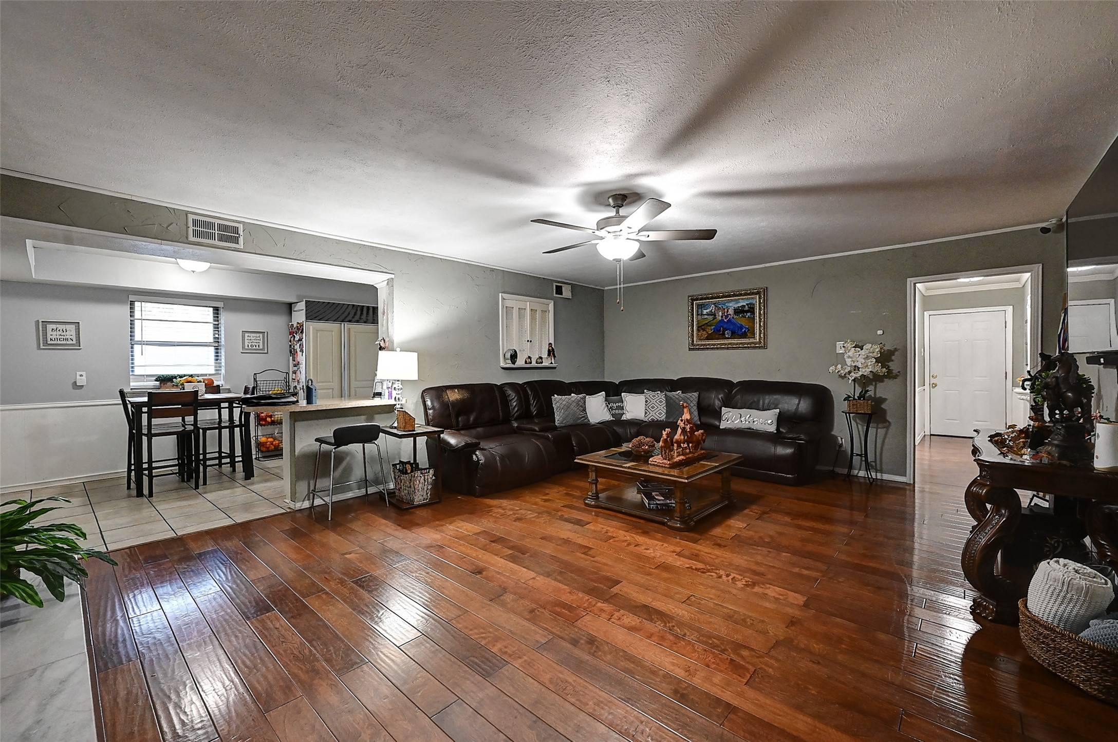 Dallas, TX 75229,3262 Camelot DR