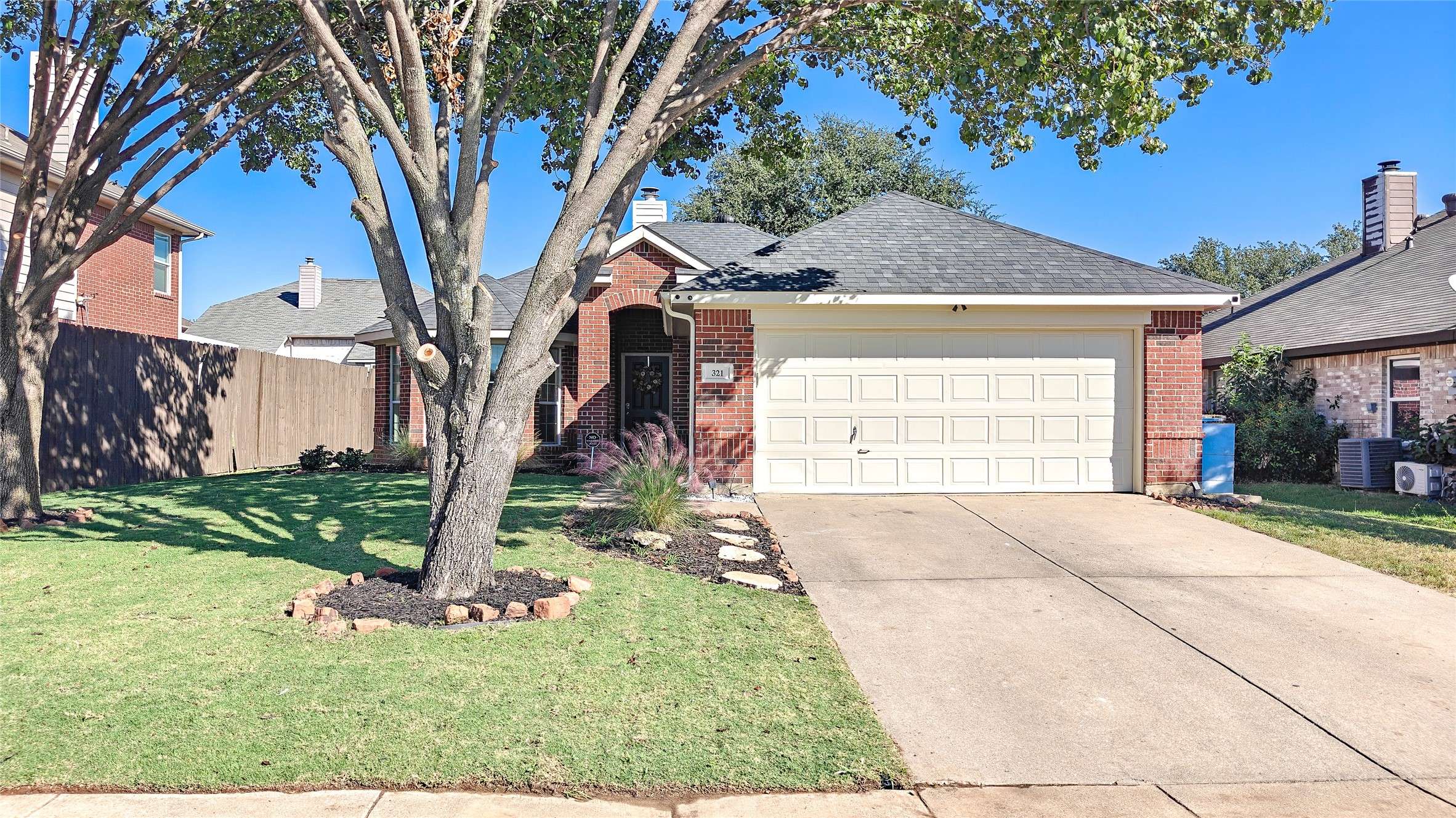 Roanoke, TX 76262,321 Millford RD