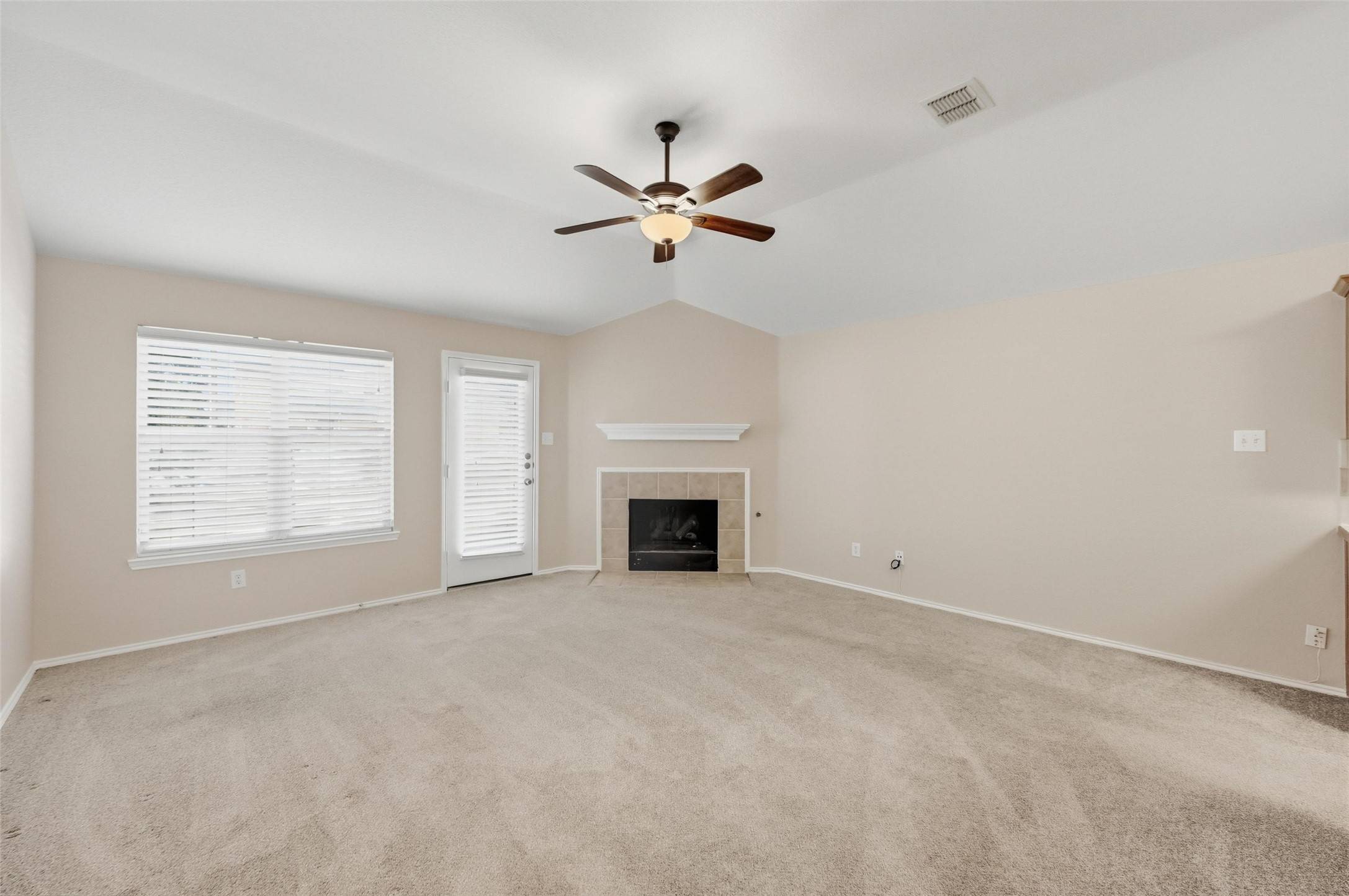 Grand Prairie, TX 75052,3045 Meadowbrook DR