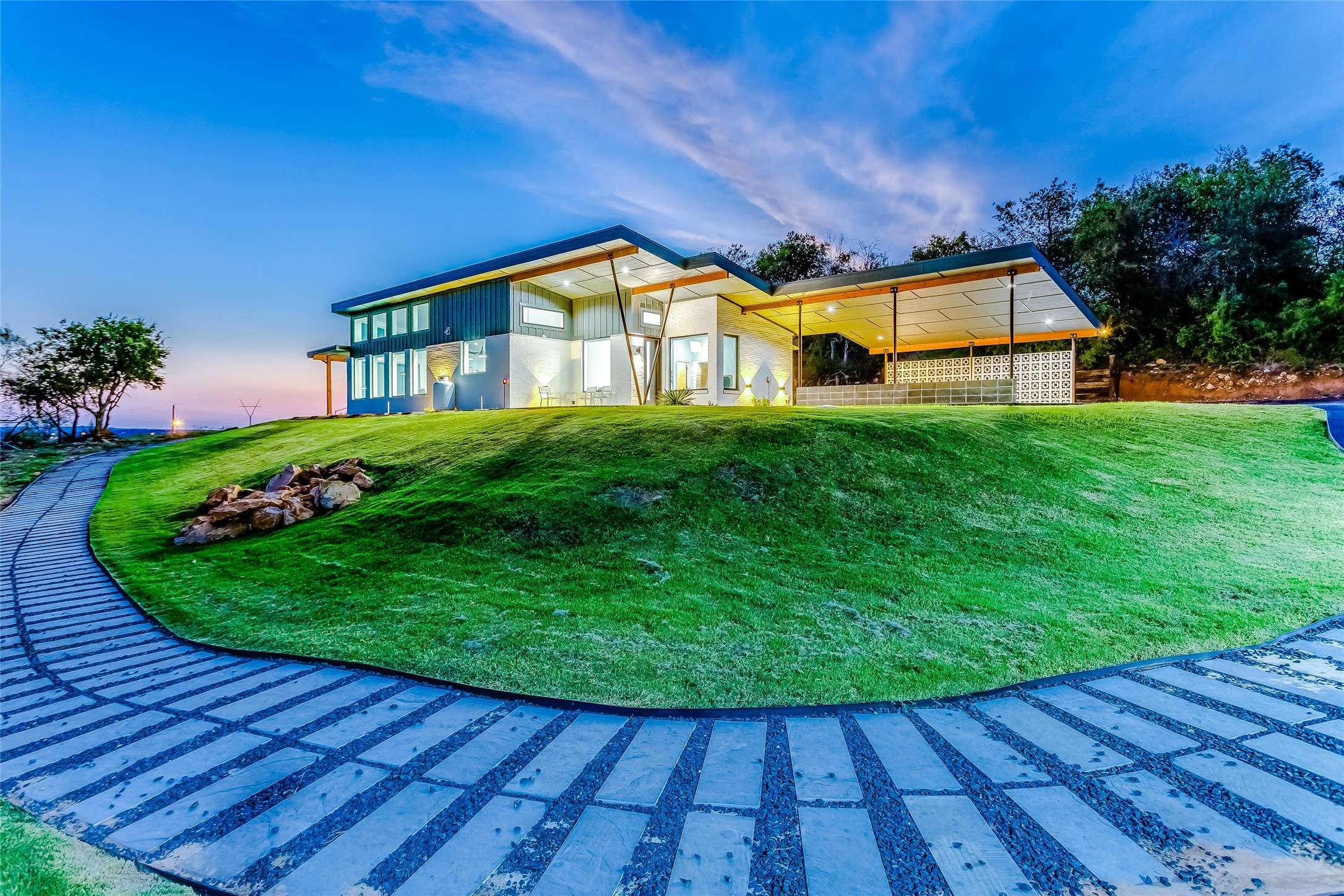 Bridgeport, TX 76426,245 Lake House Dr.