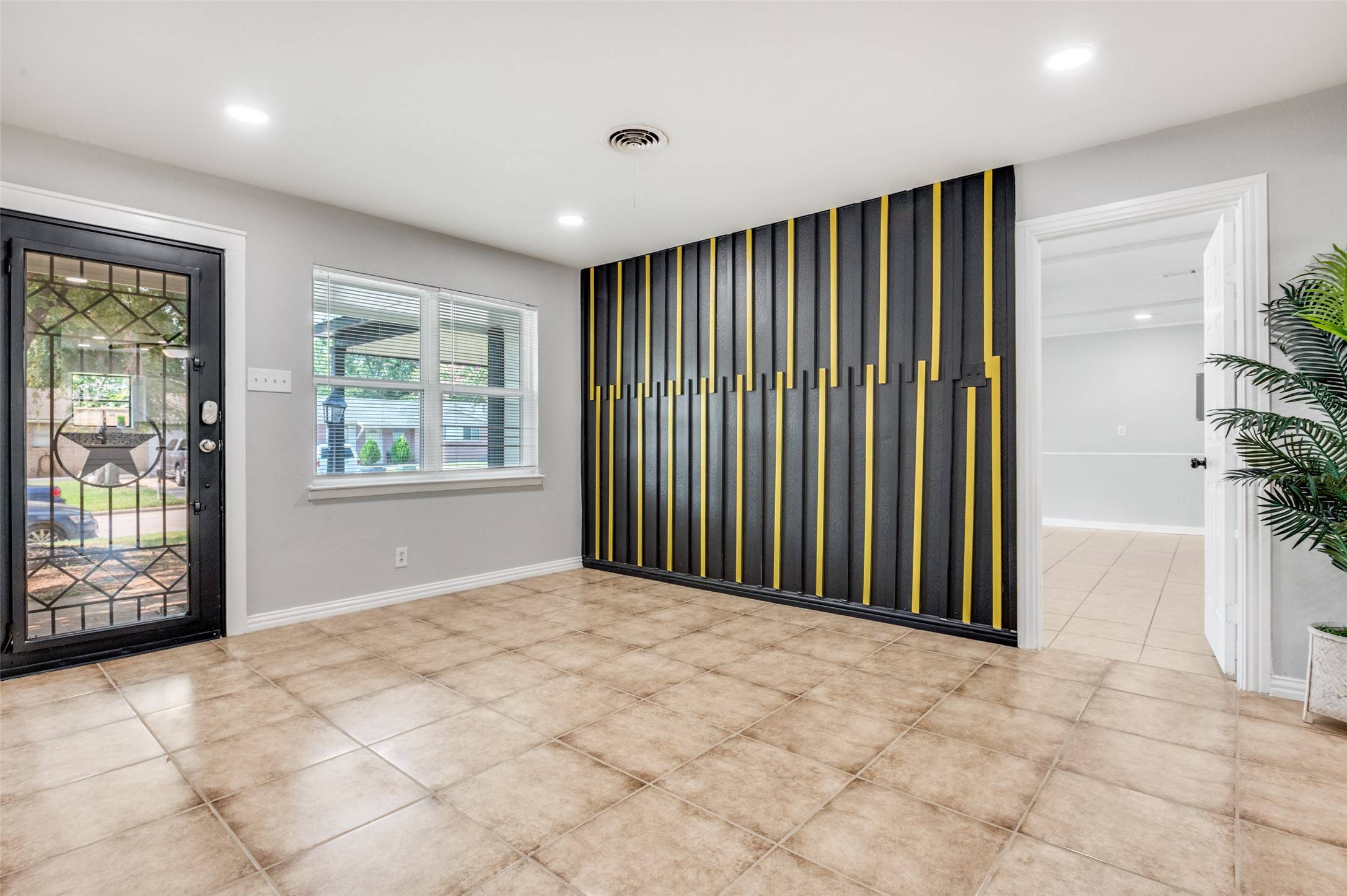Arlington, TX 76011,601 Alaska ST