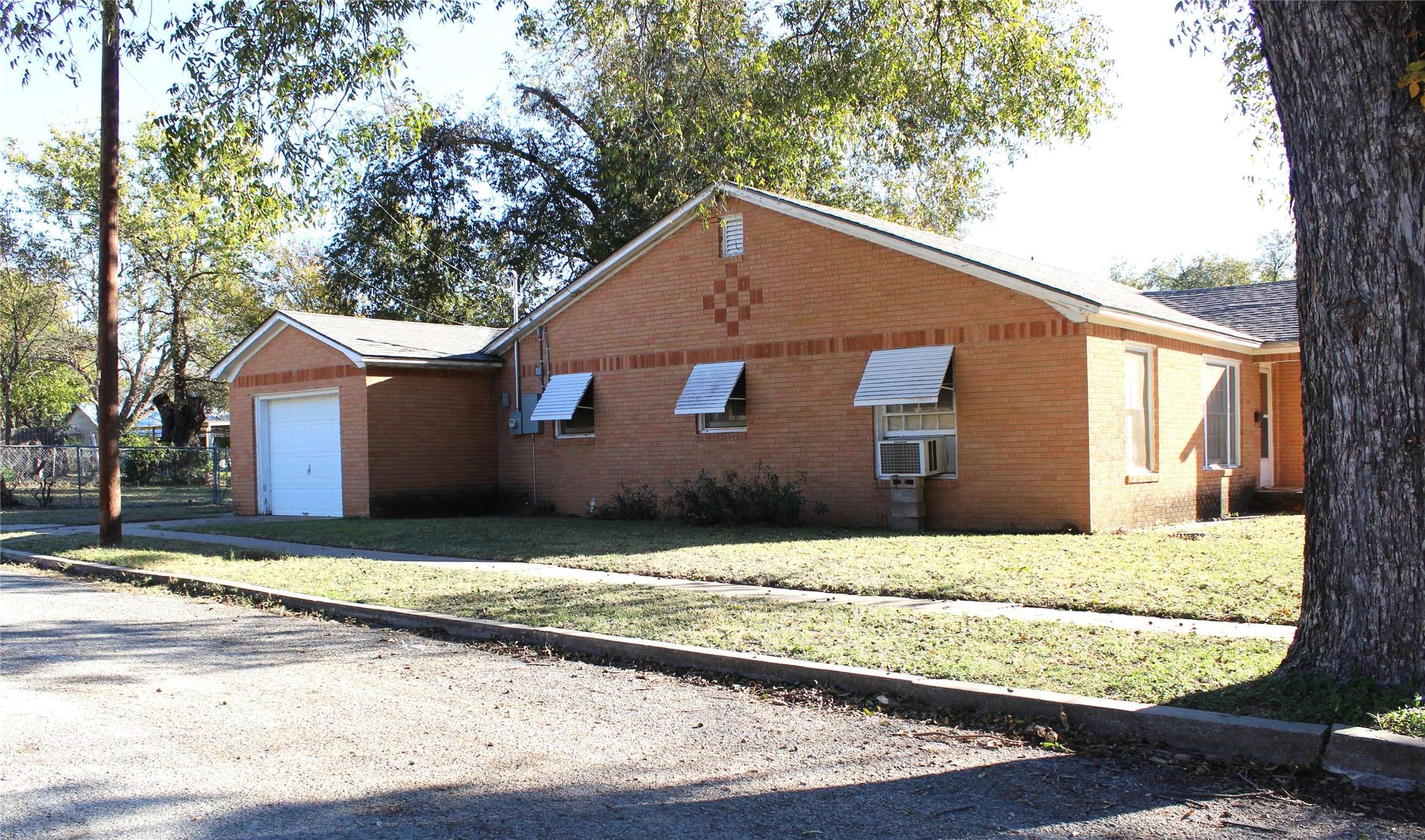 Dublin, TX 76446,308 W Live Oak ST