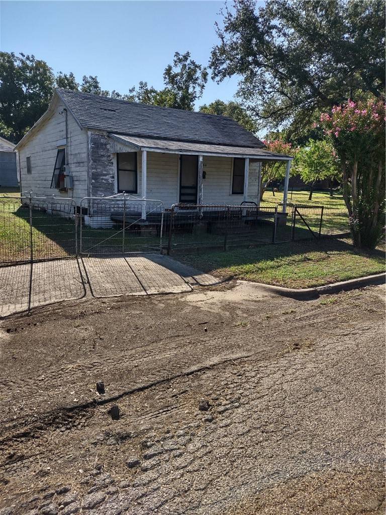 West, TX 76691,608 N Harrison ST
