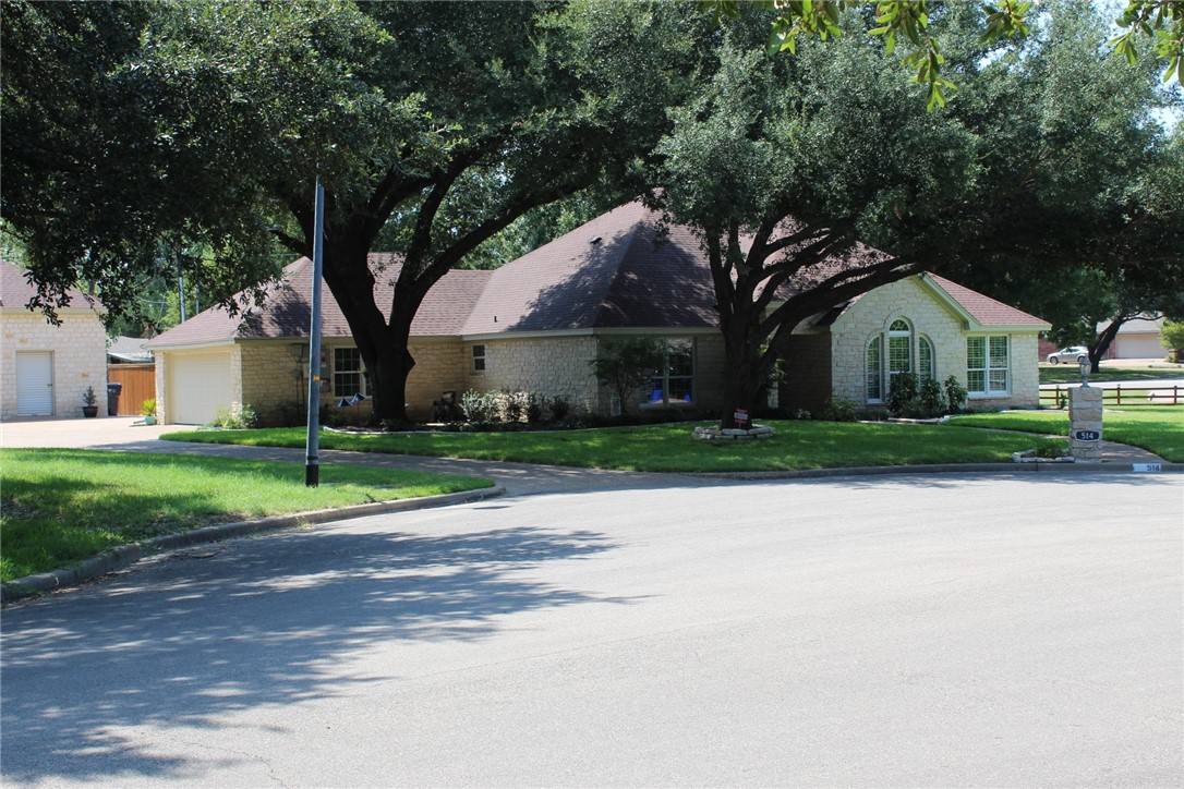 Mcgregor, TX 76657,514 Meadowland DR