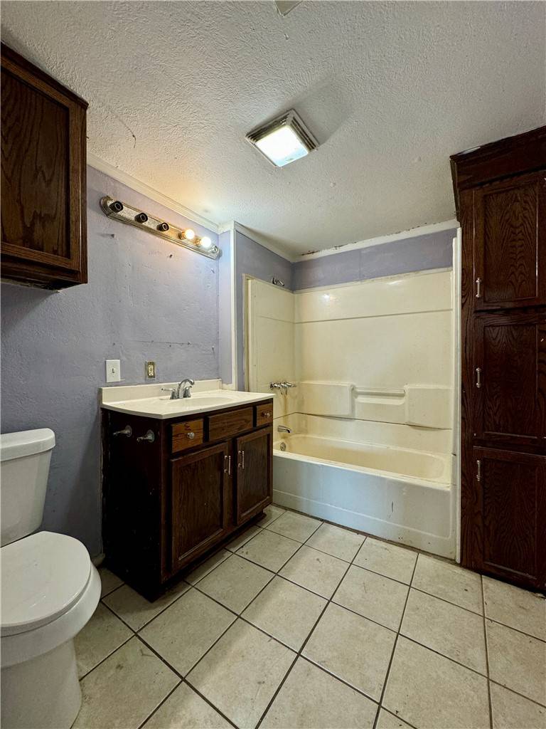 Valley Mills, TX 76689,409 S 9th ST