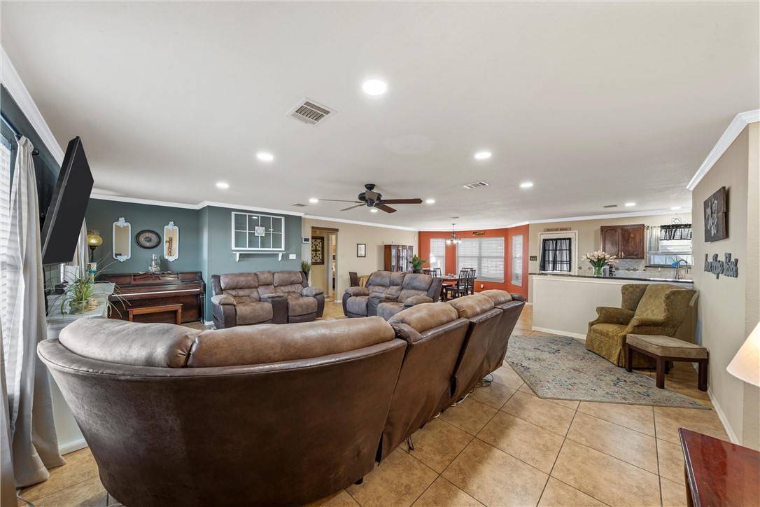 Elm Mott, TX 76640,1085 Shilling DR