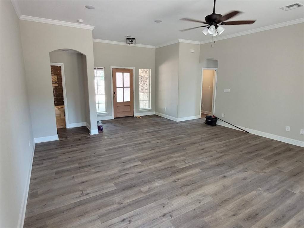Lacy Lakeview, TX 76705,647 Mesquite Tree RD