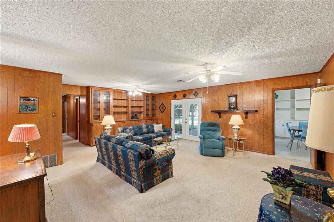 Rosebud, TX 76570,524 E Avenue D AVE