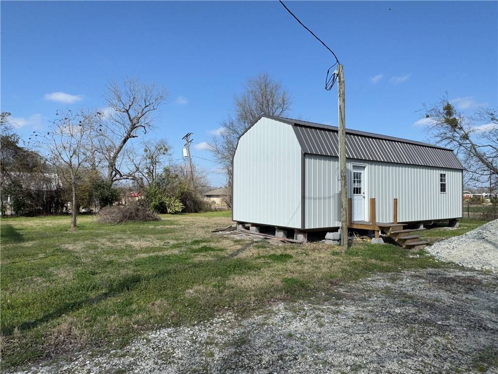 Kosse, TX 76653,404 E Mignonette ST