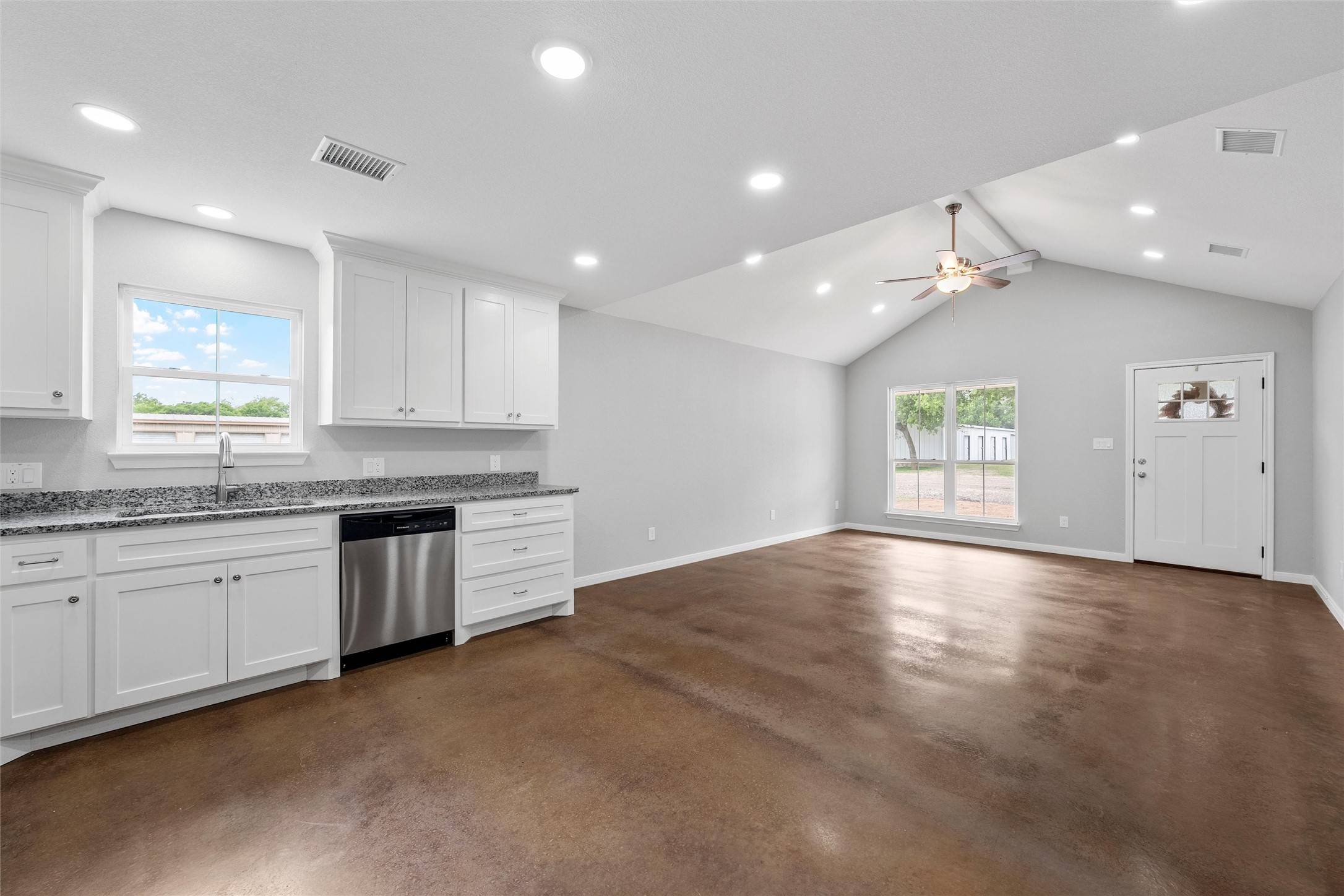 Mart, TX 76664,385 E Burleson ST