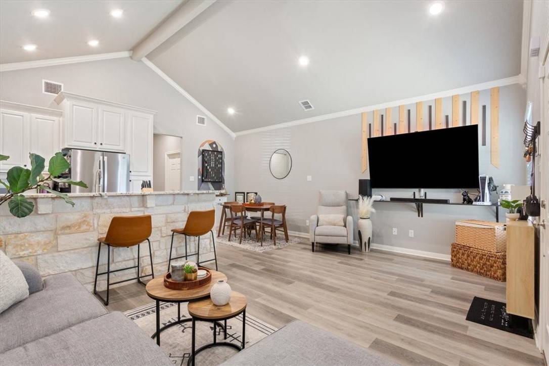 Mcgregor, TX 76657,518 Alamo CT