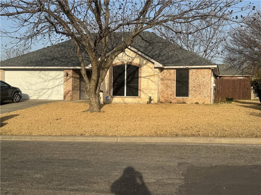 Gatesville, TX 76528,304 Woods DR