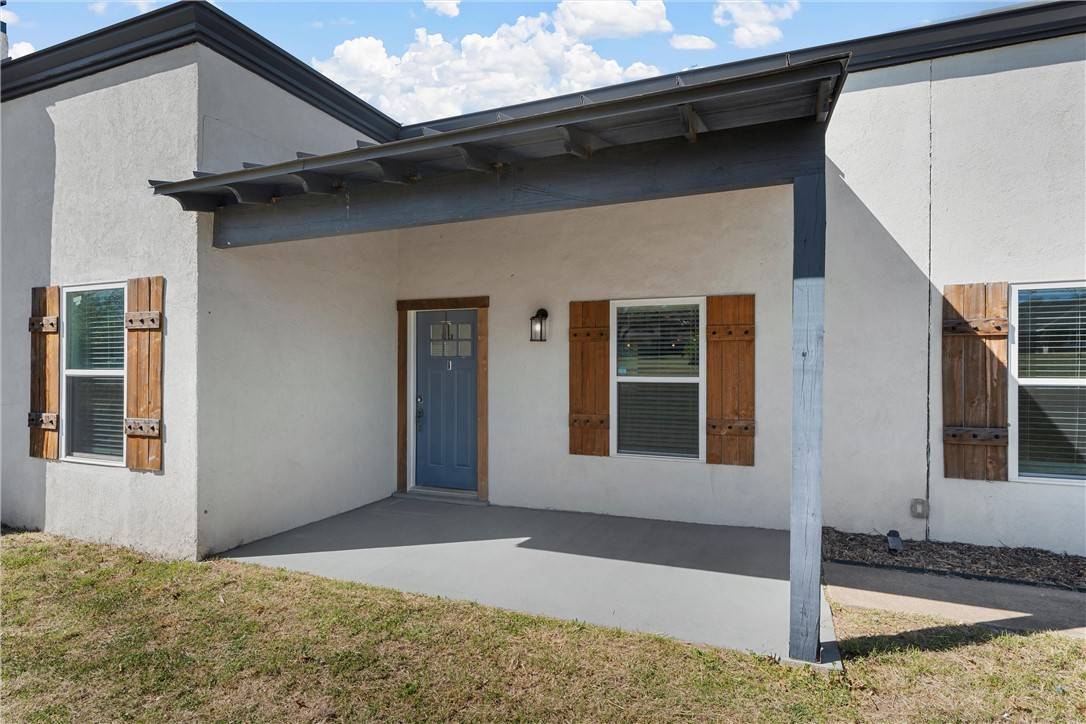 Robinson, TX 76706,300 Baker LN
