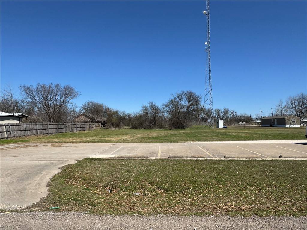 Lott, TX 76656,Lot 2B-3 5th ST