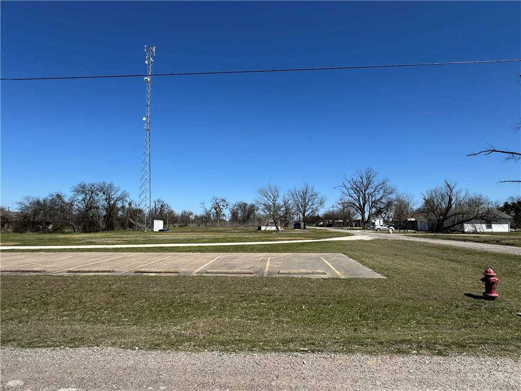 Lott, TX 76656,Lot 4-6 5th ST