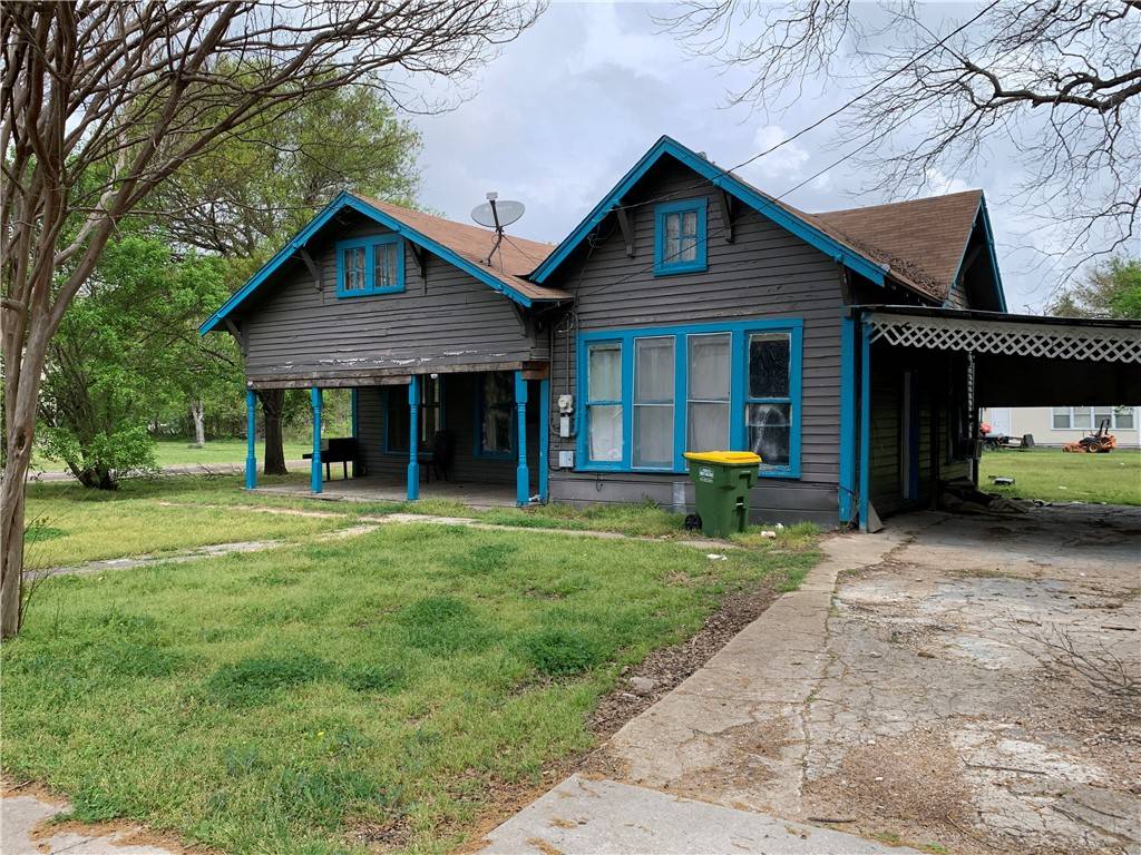 Groesbeck, TX 76642,609 W Navasota ST