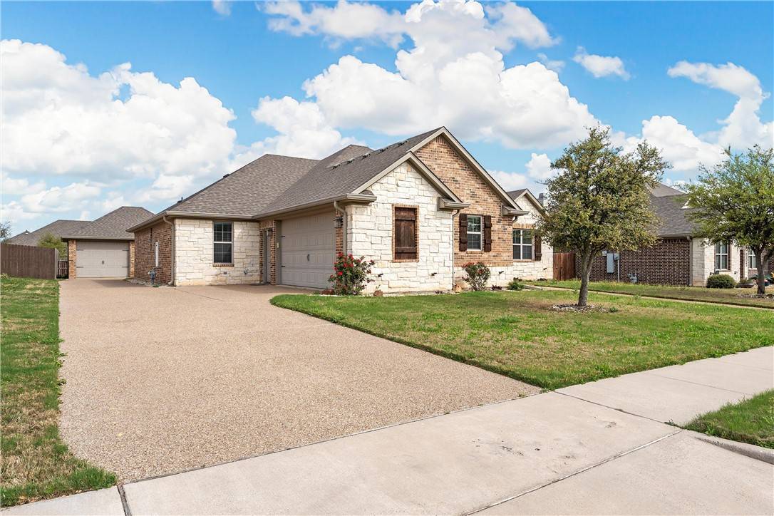 Robinson, TX 76706,605 Perry LN