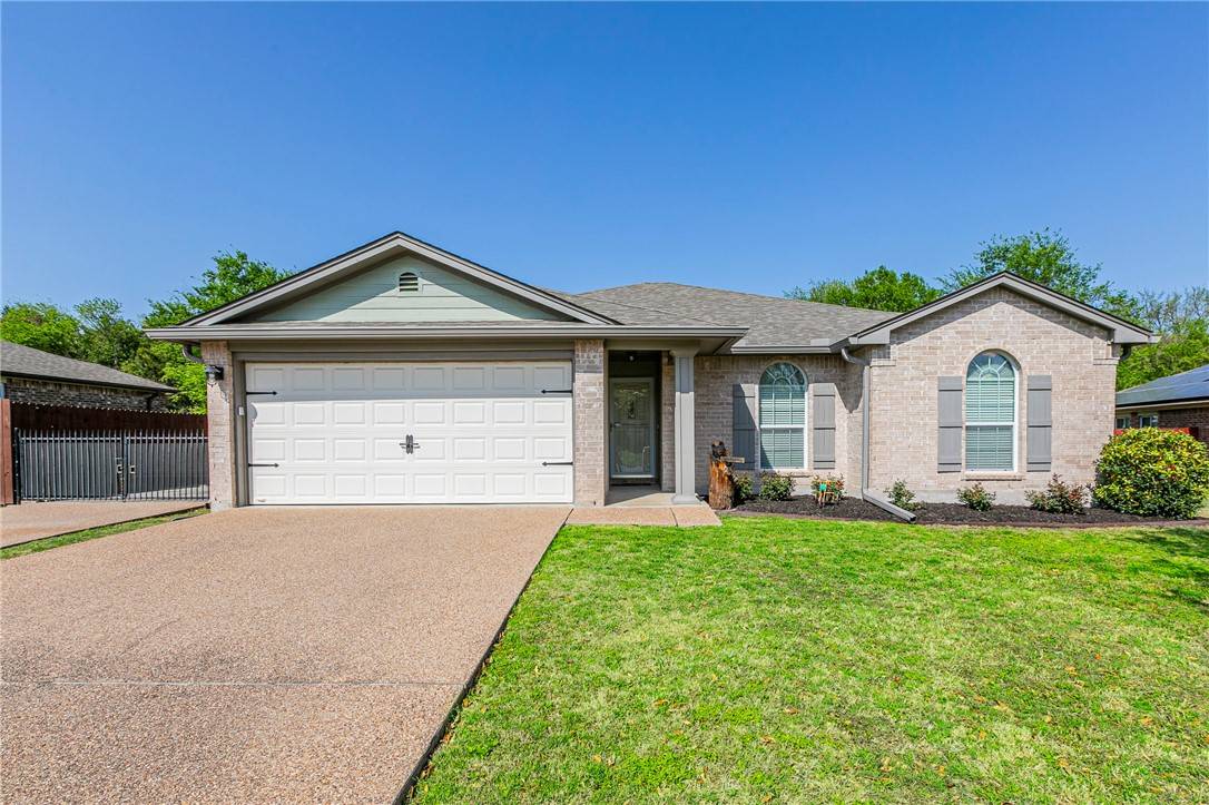 Hewitt, TX 76643,705 Pebble Creek DR