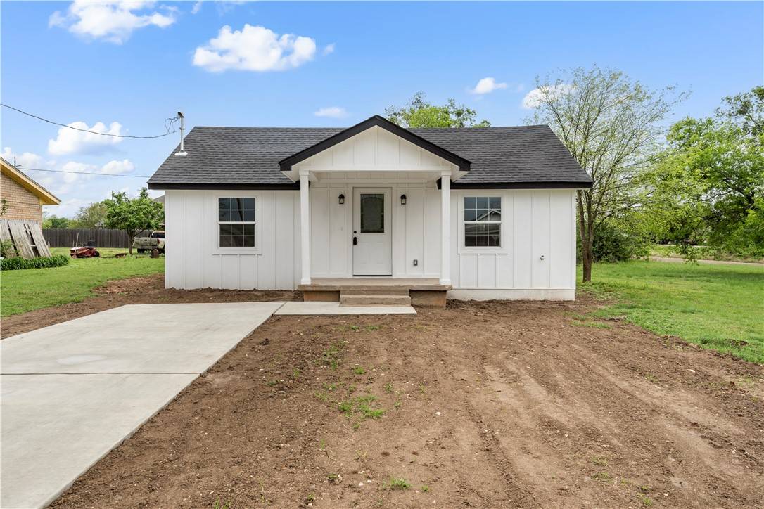 Mcgregor, TX 76657,403 Garfield ST