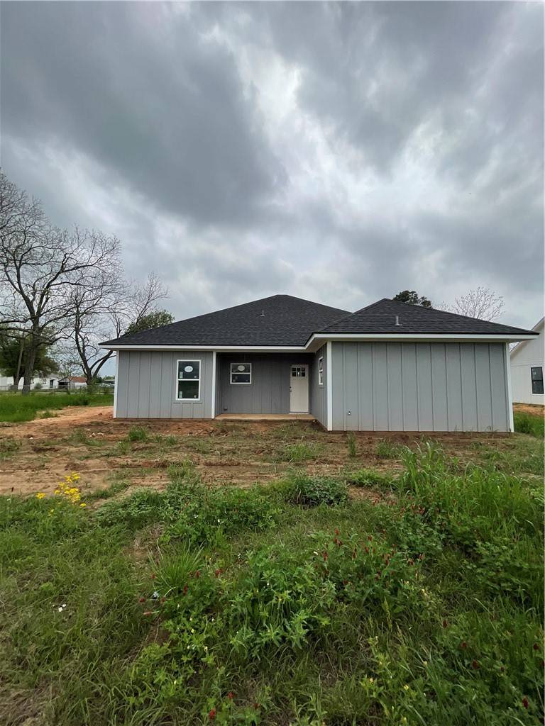 Bremond, TX 76629,412 E Hunt ST