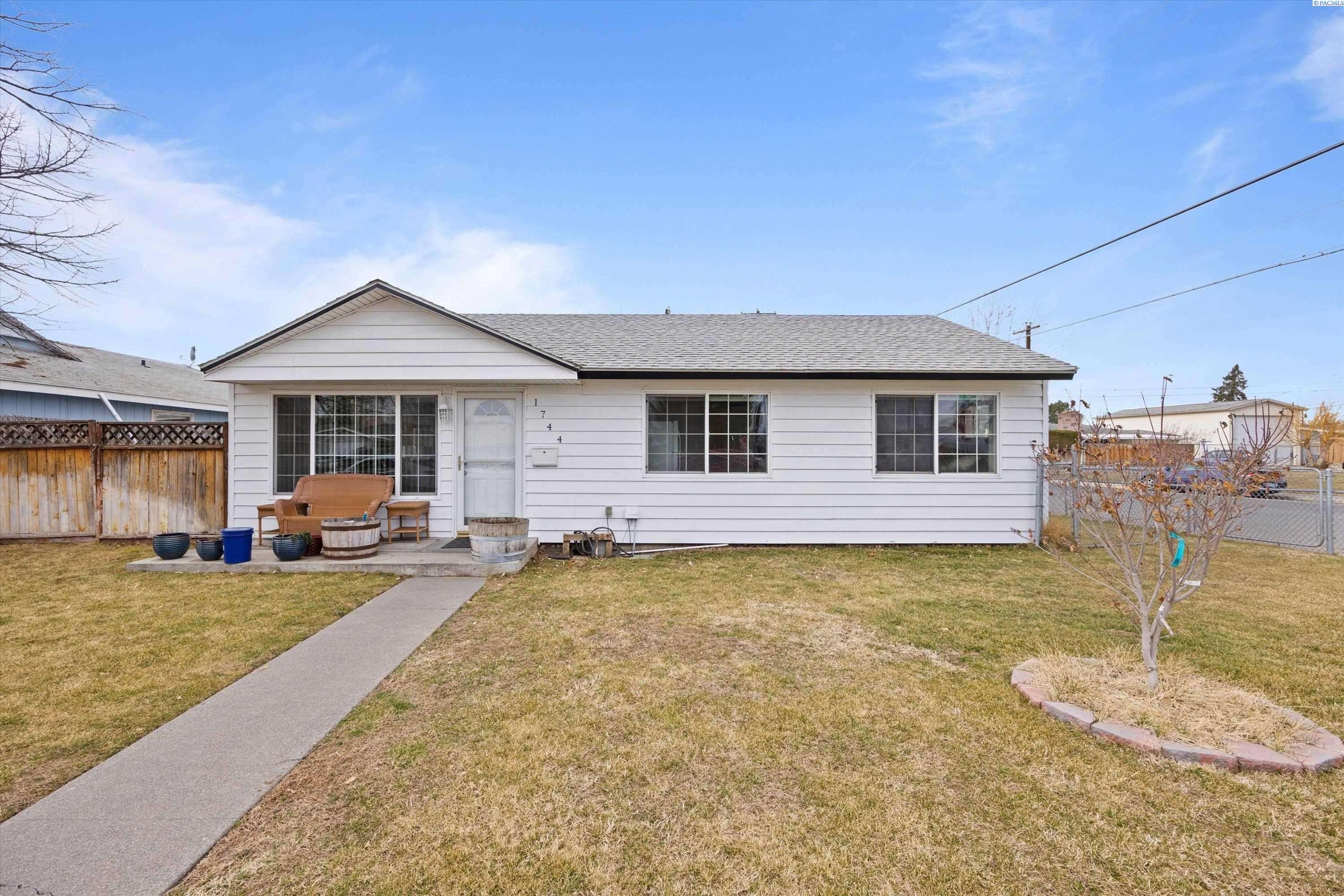 Pasco, WA 99301,1744 N 14th Ave