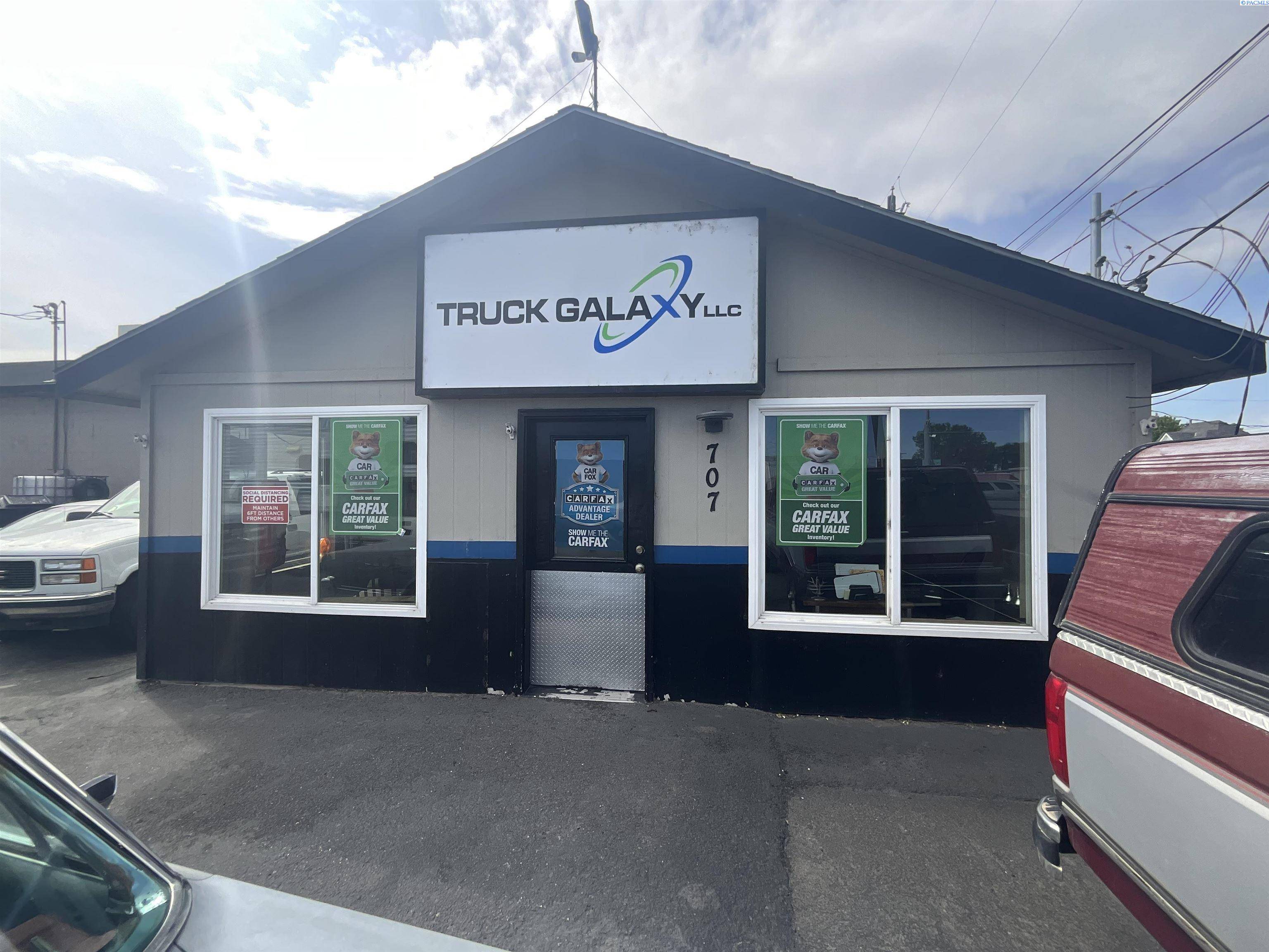 Kennewick, WA 99336,707 Columbia Dr