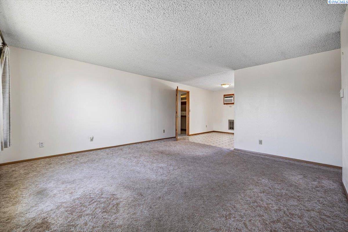 Connell, WA 99326,681 S 2nd Avenue