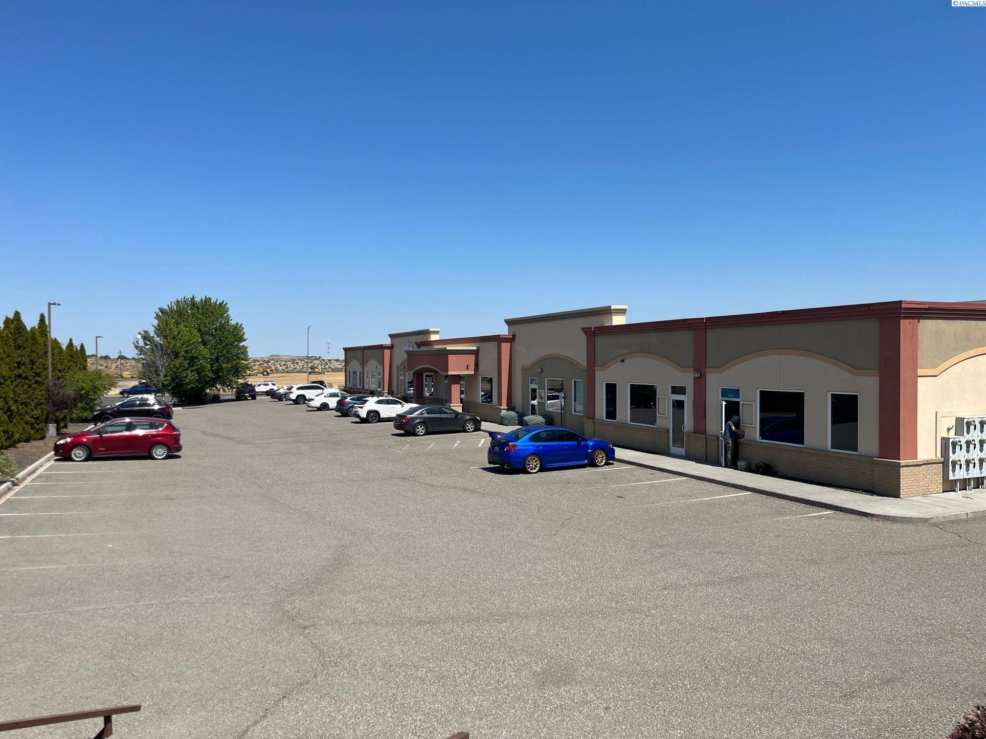 Kennewick, WA 99336,10121 W Clearwater