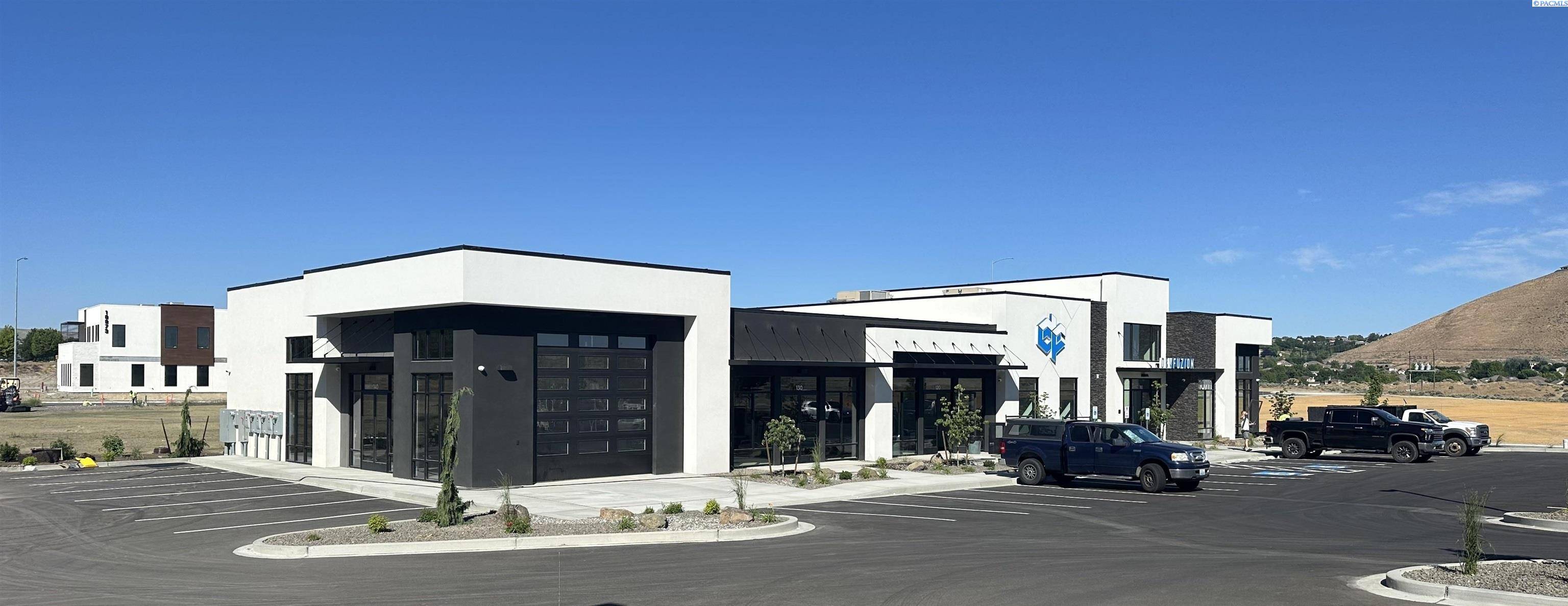 Kennewick, WA,10711 W Clearwater Ave, Ste B