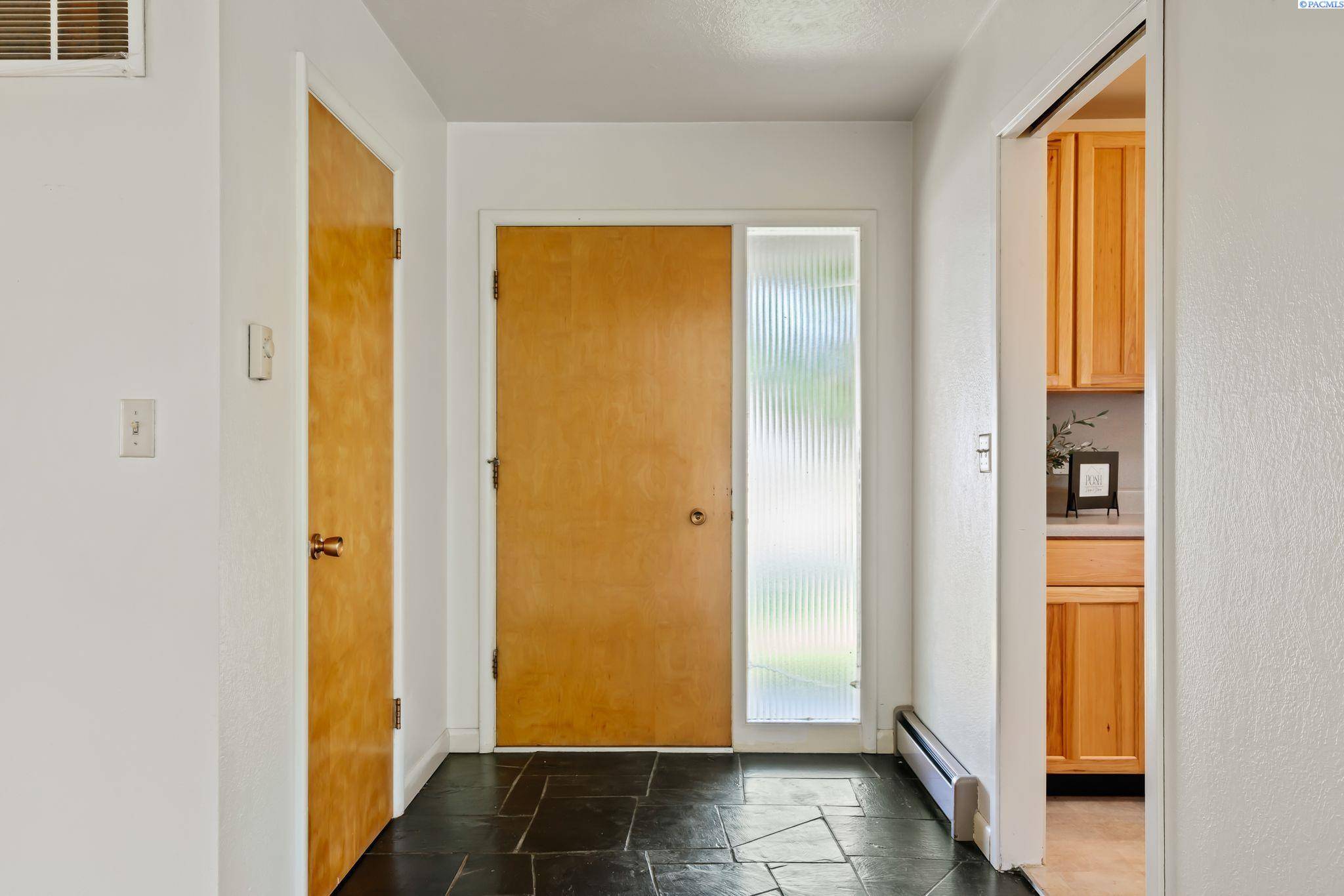 Prosser, WA 99350,1020 Elm St