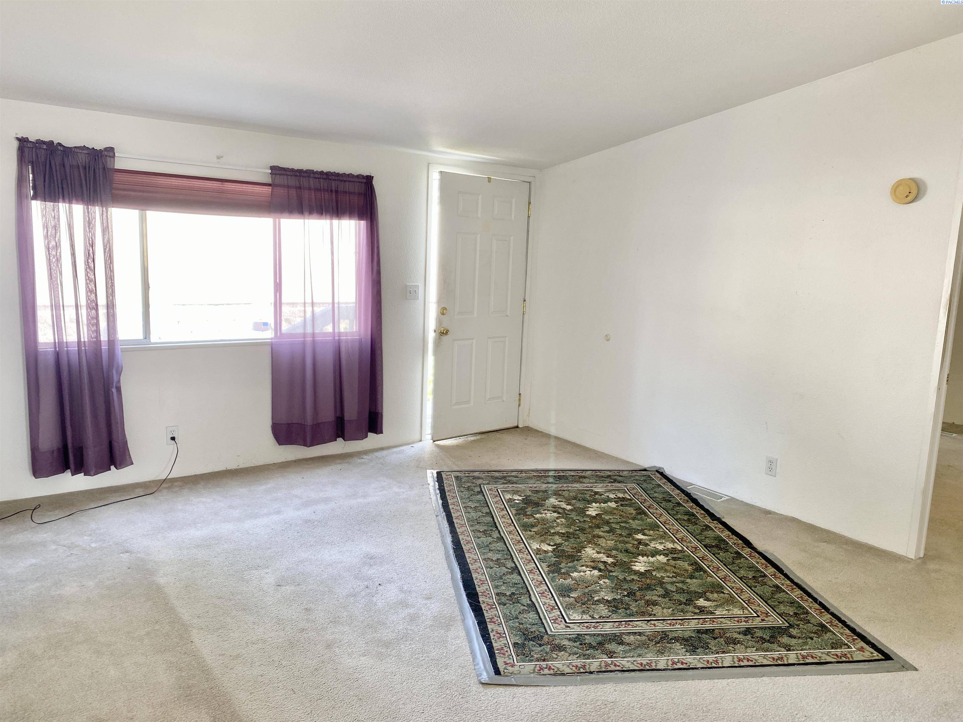 Pasco, WA 99301,3517 Road 84 Space 130b