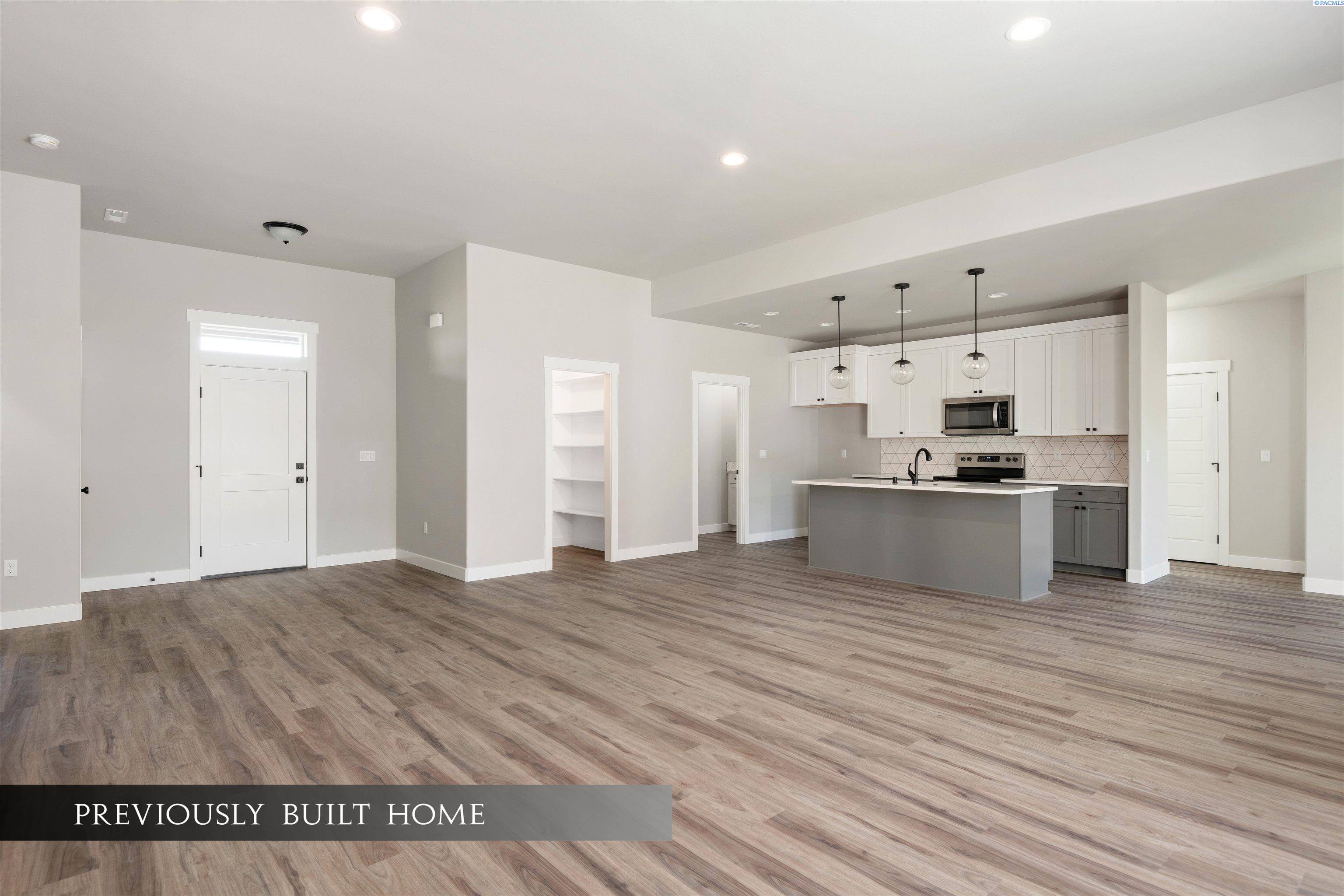 Kennewick, WA 99337,2504 S Beech