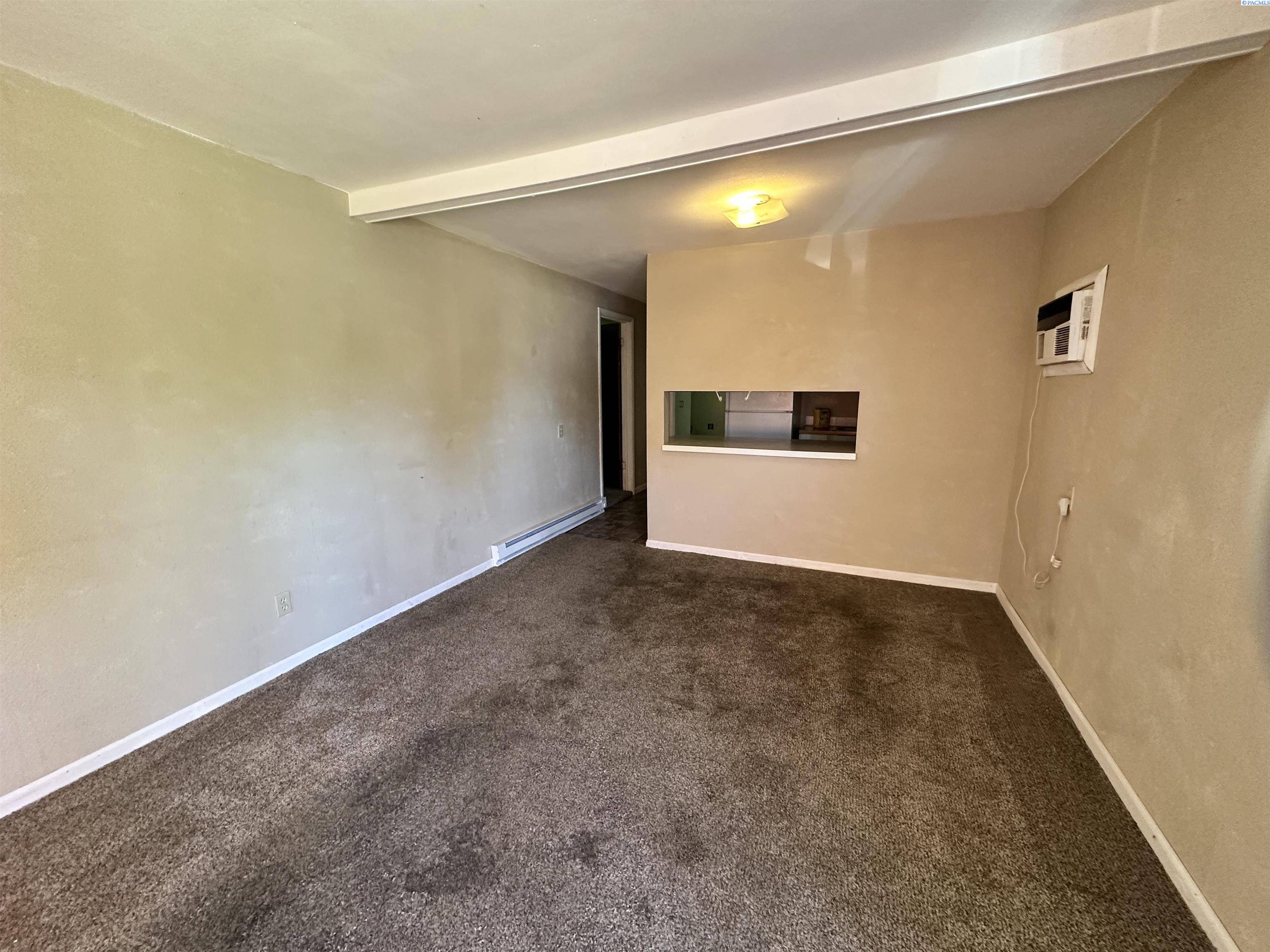 Sunnyside, WA 98944,228 Nicolai Ave.