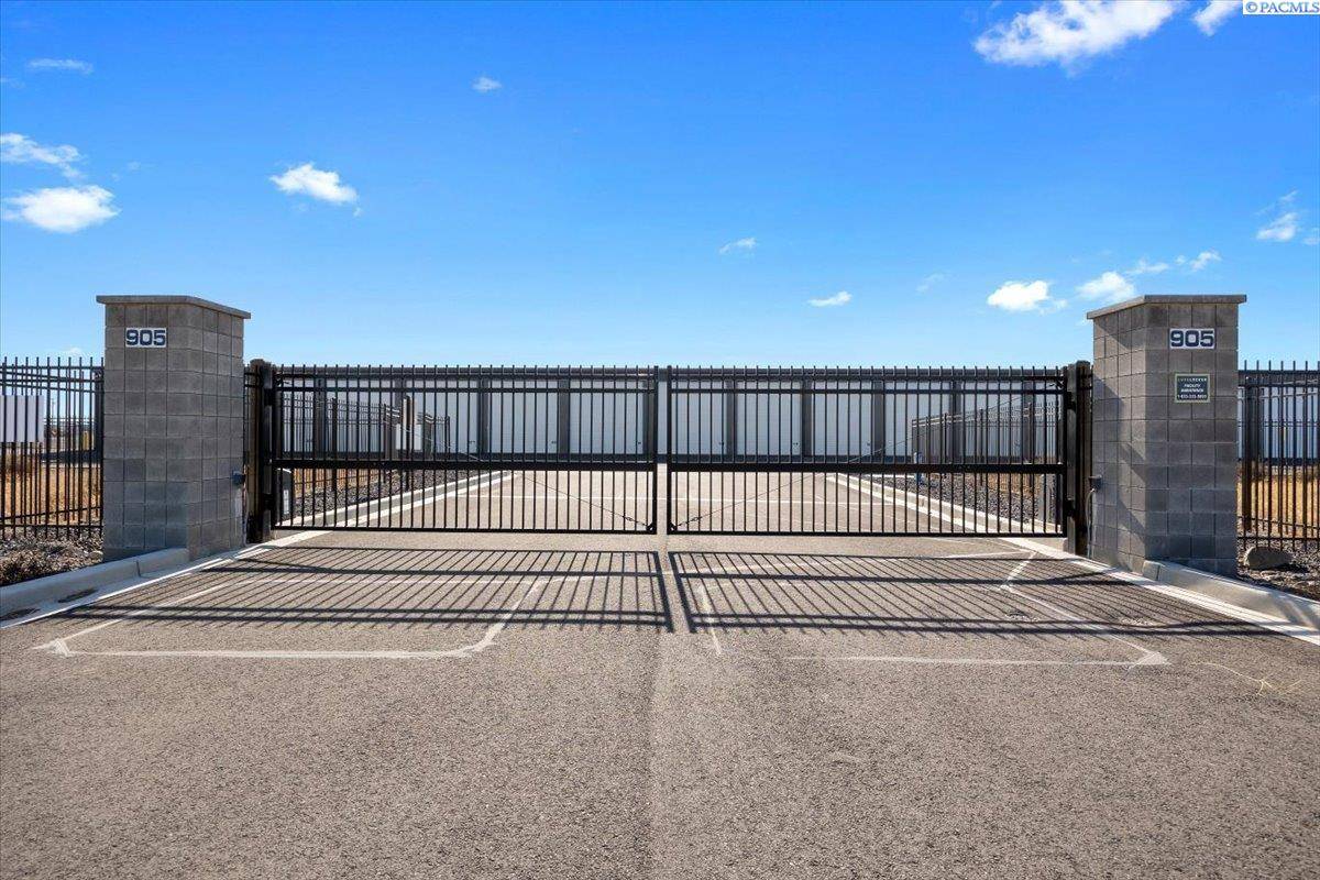 Richland, WA 99352,903 W Curie