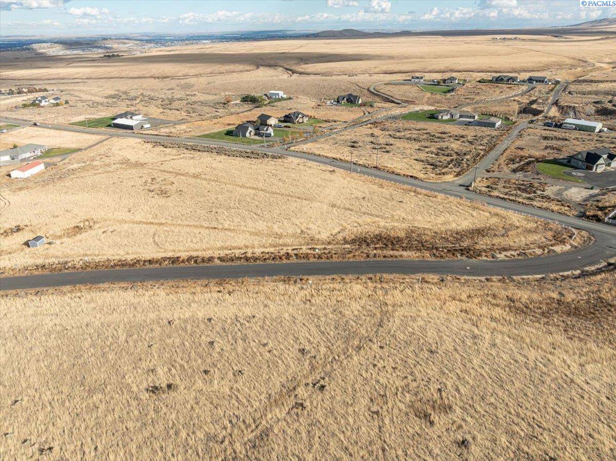 Kennewick, WA 99338,33407 Mammoth Dr